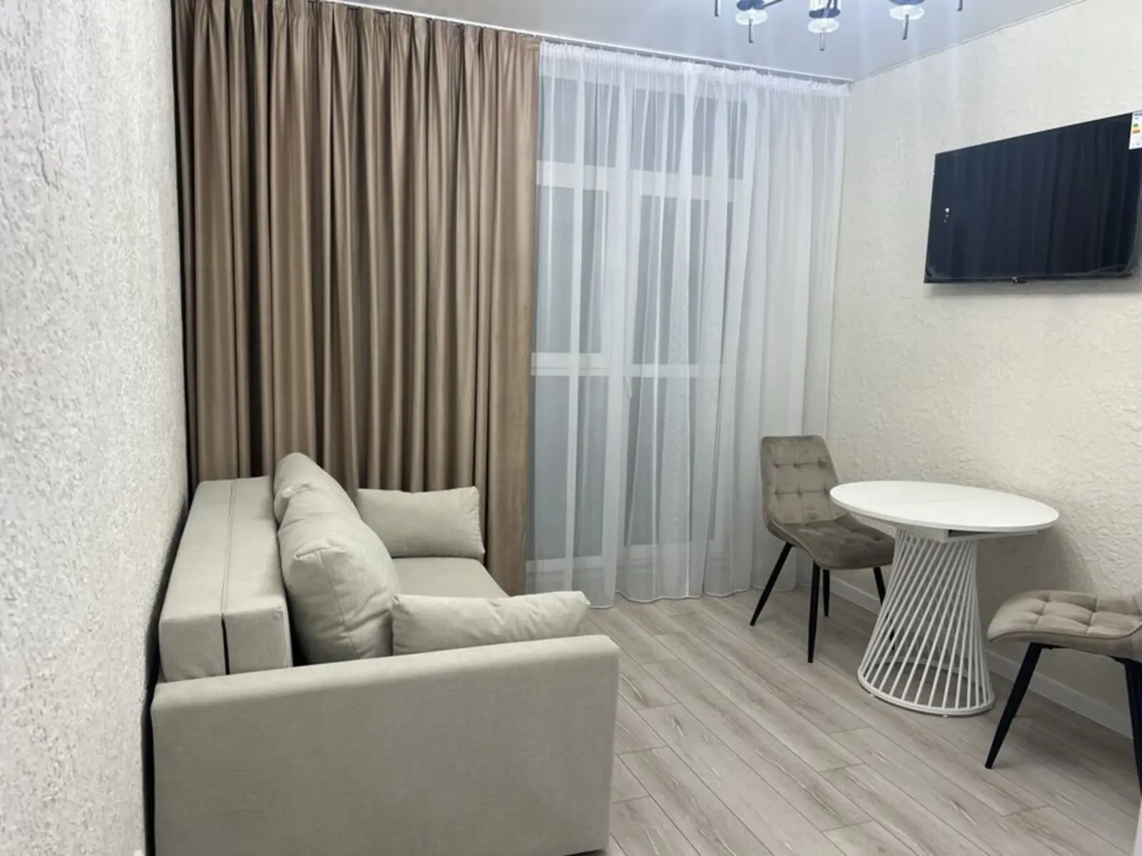 Фото Selling a 1-room apartment, 44 sq.m., Akademika Hlushkova Avenue 42 Kyiv, price: 97000 $, code 3748