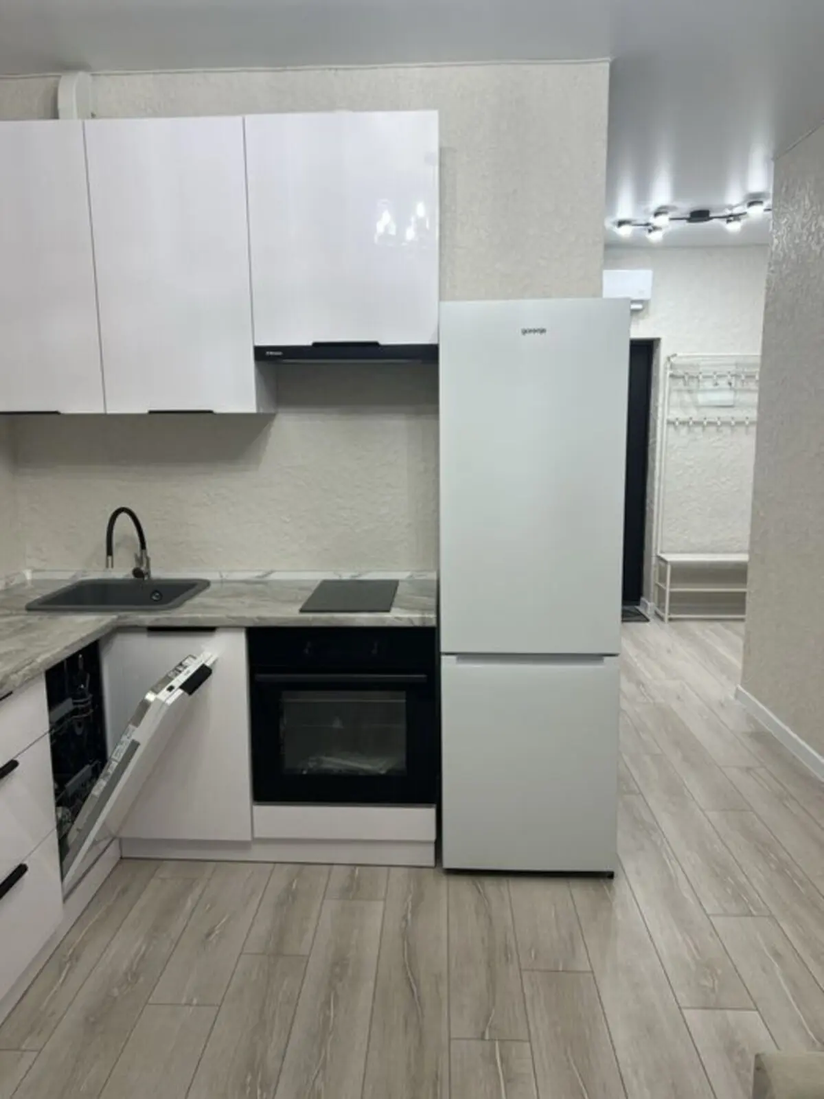 Фото Selling a 1-room apartment, 44 sq.m., Akademika Hlushkova Avenue 42 Kyiv, price: 97000 $, code 3748