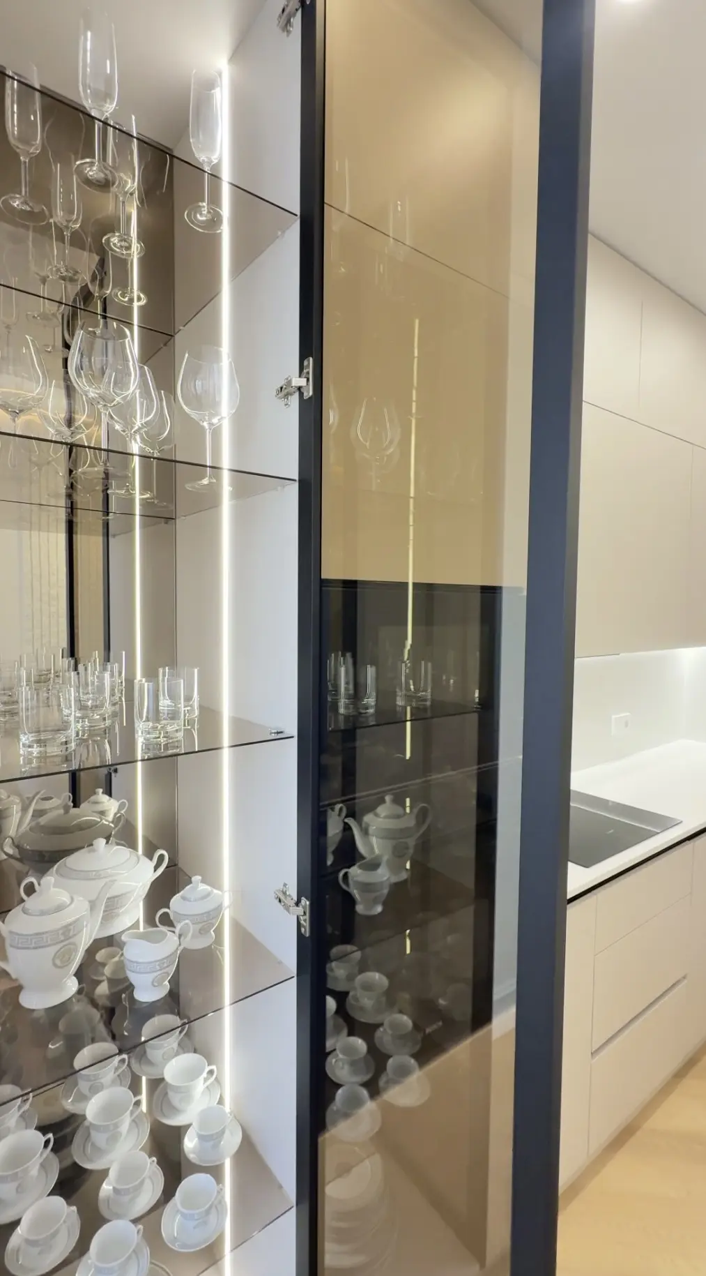 Фото Selling a 2-room apartment, 66 sq.m., Kurortnyi Lane 2 Odesa, price: 155000 $, code 3752