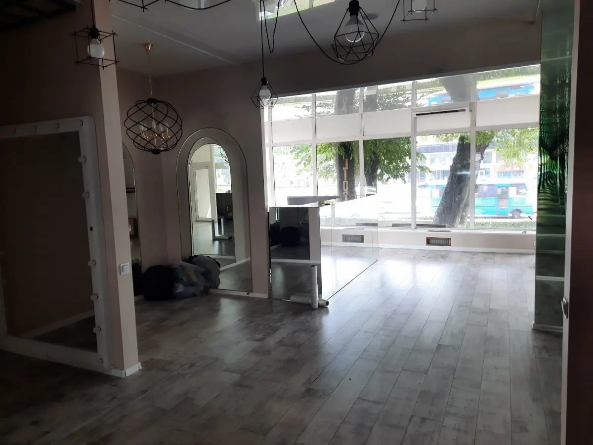 Фото Оренда торгівельної площі, Берестейський просп. (Перемоги) 20 Київ в довгострокову оренду, ціна: 70000 UAH, код 3760