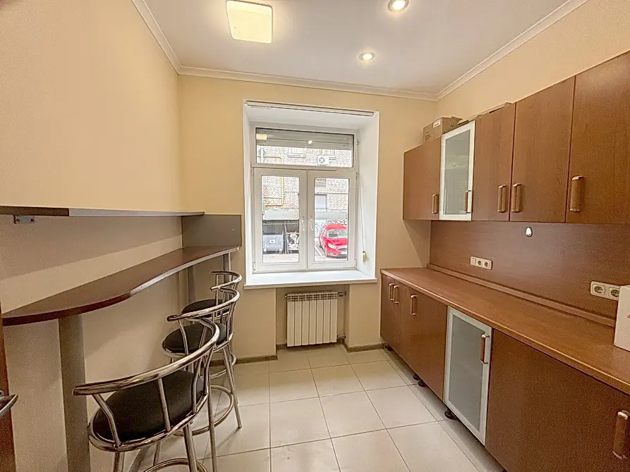 Фото Rent an office, Klovskyi Descent 11 Kyiv for long-term rent, price: 49999 UAH, code 3765