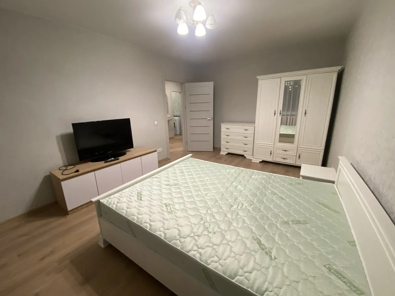 Фото Снять 1-комнатную квартиру, Ларисы Руденко ул. 21 Киев в долгосрочную аренду, цена: 16500 UAH, код 3766