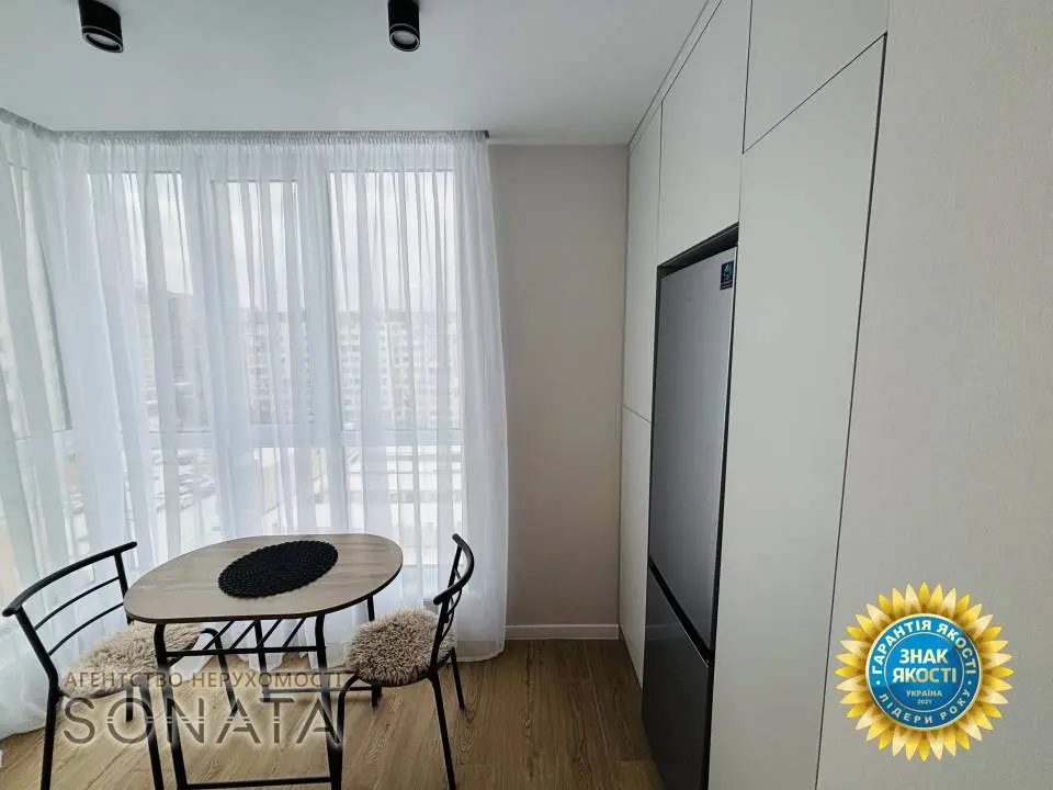 Фото Selling a 1-room apartment, 41 sq.m., Baidy Vyshnyvetskoho Street  Cherkasy, price: 79000 $, code 3768