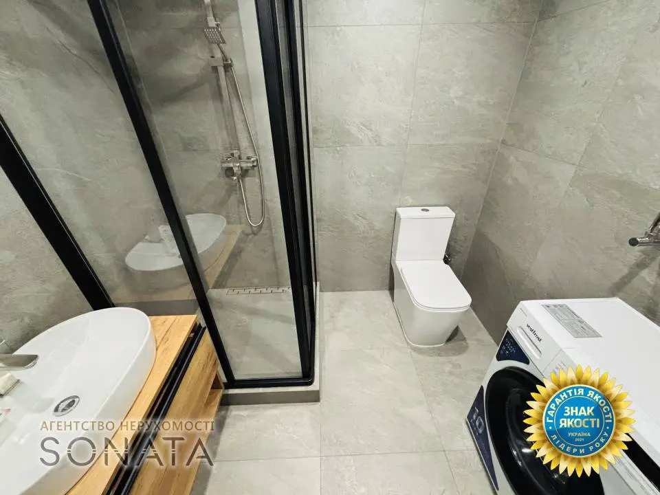 Фото Selling a 1-room apartment, 41 sq.m., Baidy Vyshnyvetskoho Street  Cherkasy, price: 79000 $, code 3768