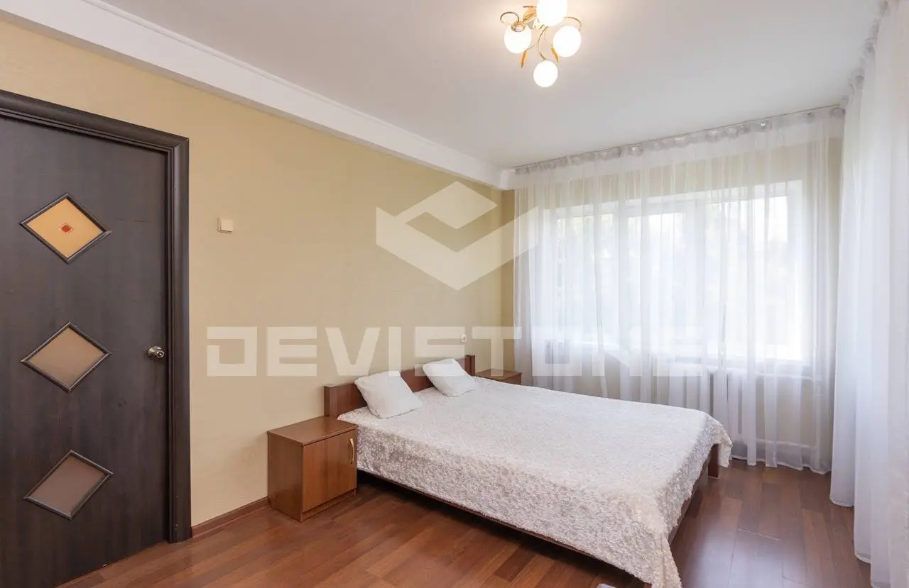 Фото Продаю -2 кімнатну квартиру, 46 кв. м, Павла Вірського бульв. (Саратовська) 53/31 Київ, ціна: 84700 $, код 3774