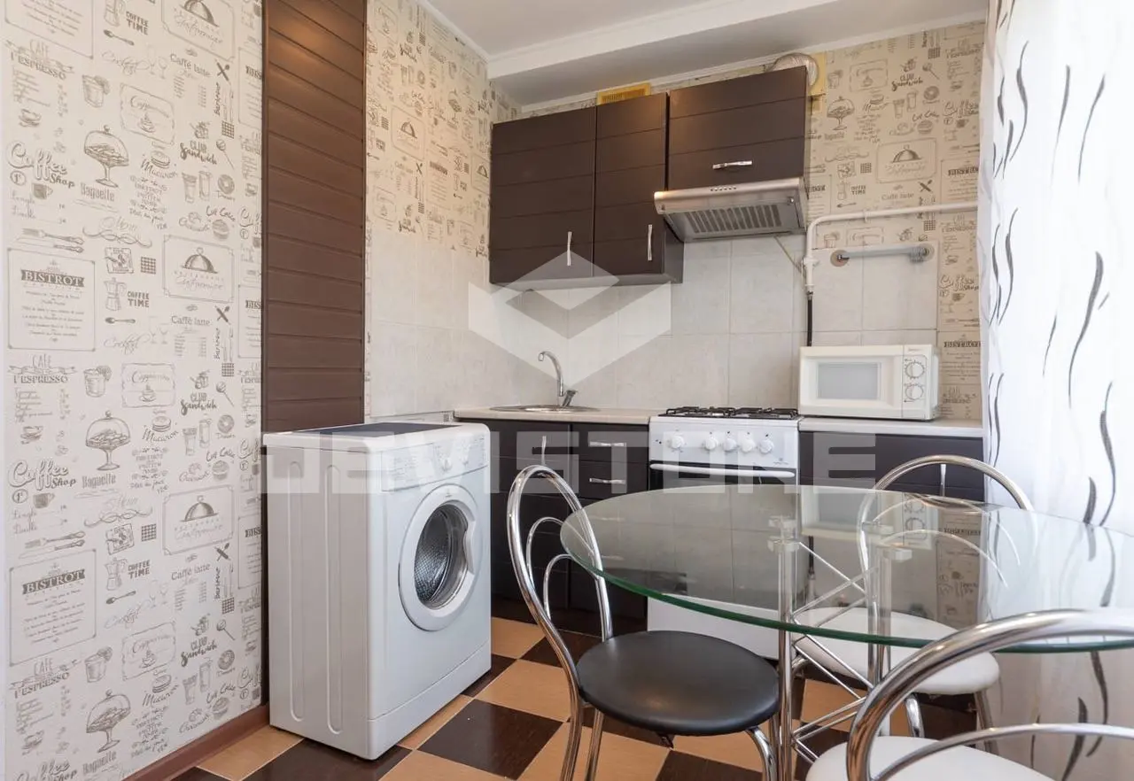 Фото Продаю -2 кімнатну квартиру, 46 кв. м, Павла Вірського бульв. (Саратовська) 53/31 Київ, ціна: 84700 $, код 3774