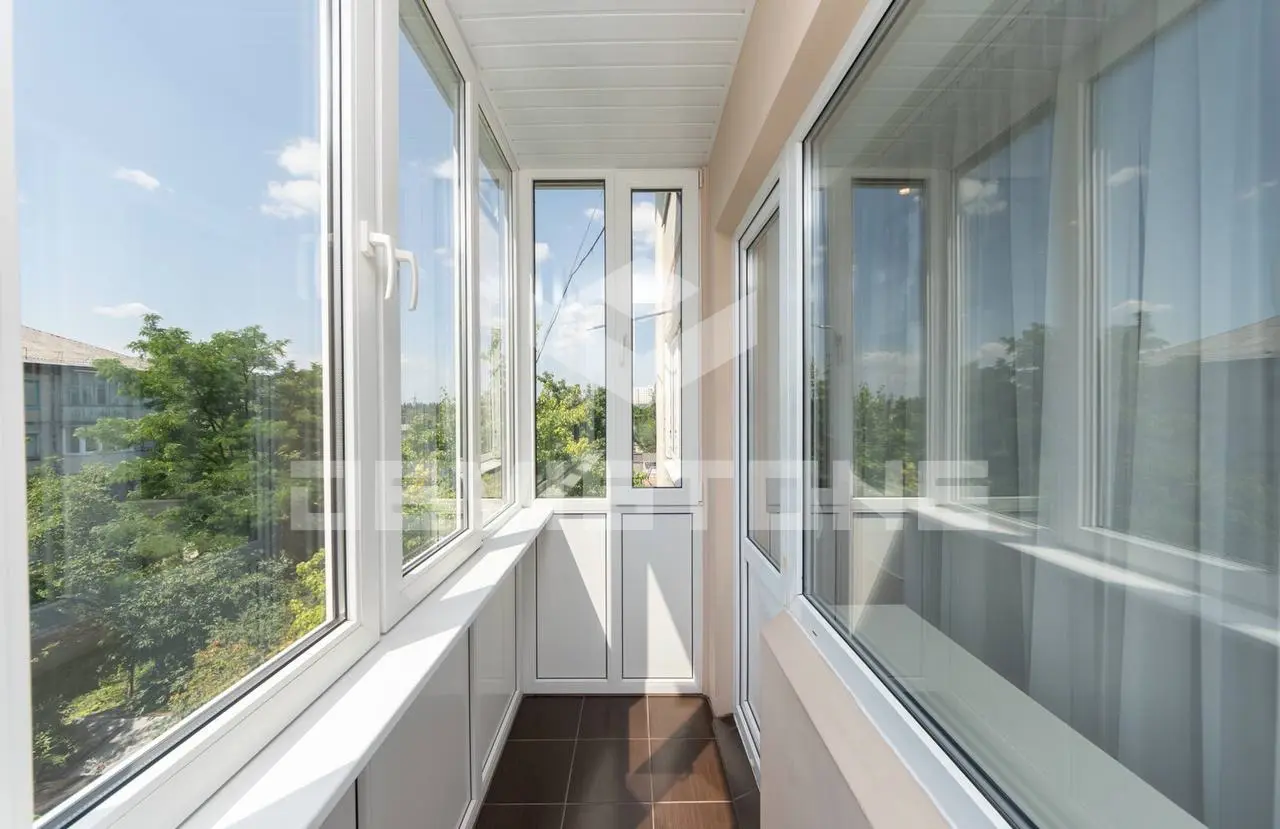 Фото Продаю -2 кімнатну квартиру, 46 кв. м, Павла Вірського бульв. (Саратовська) 53/31 Київ, ціна: 84700 $, код 3774