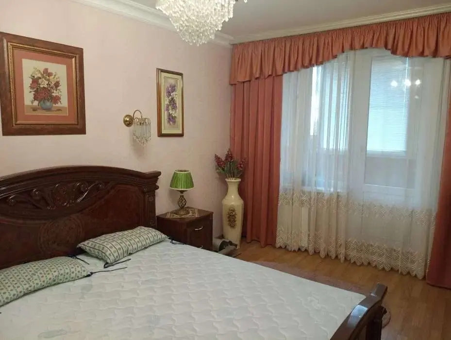 Фото Продаю 3 кімнатну квартиру, 70 кв. м, Павла Тичини просп. 20а Київ, ціна: 93000 $, код 3776