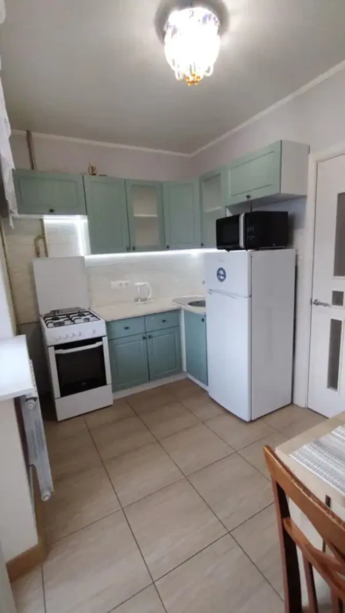 Фото Снять 1-комнатную квартиру, Чернобыльская ул.  Киев в долгосрочную аренду, цена: 16000 грн, код 3779