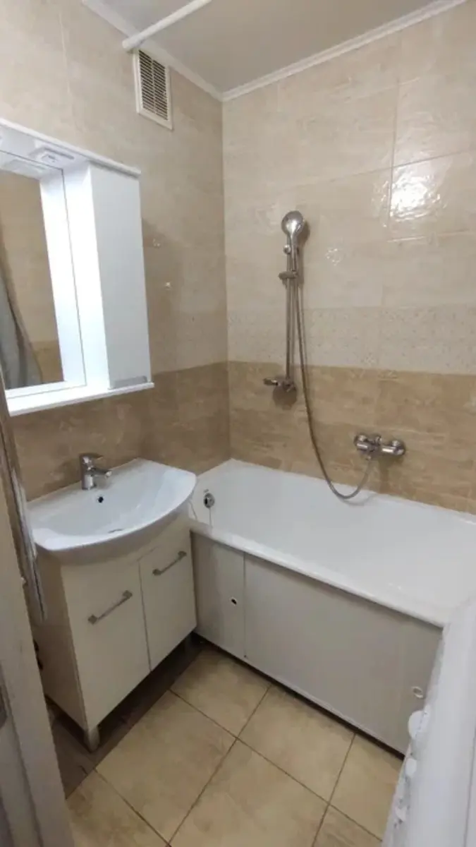 Фото Снять 1-комнатную квартиру, Чернобыльская ул.  Киев в долгосрочную аренду, цена: 16000 грн, код 3779