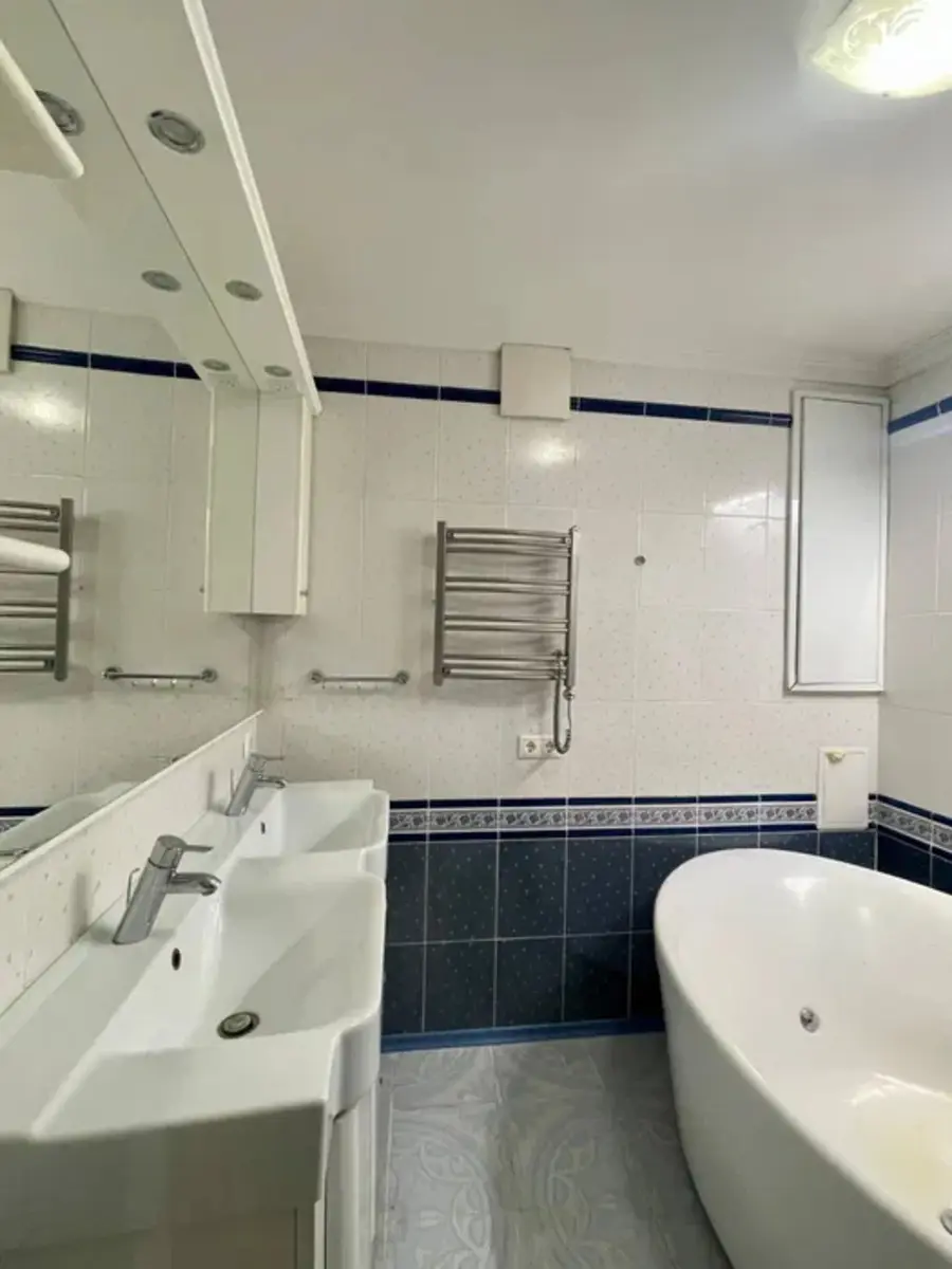 Фото Продаю 2-комнатную квартиру, 75 кв. м, Вадима Гетьмана ул. (Индустриальная) 1а Киев, цена: 145000 $, код 3780