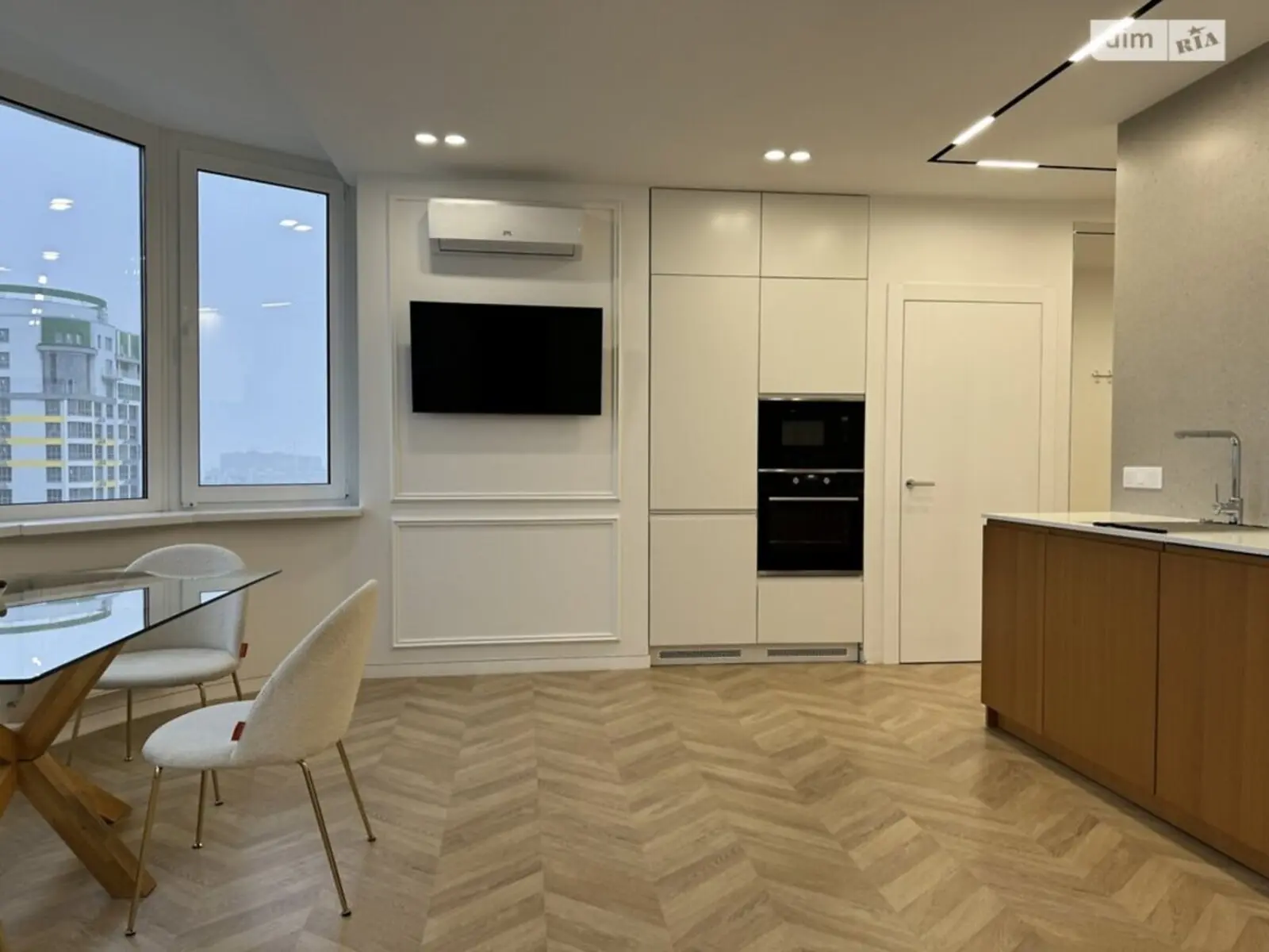 Фото Продаю 3-комнатную квартиру, 93 кв. м, Вышг.ская ул. 45/13 Киев, цена: 300000 $, код 3782