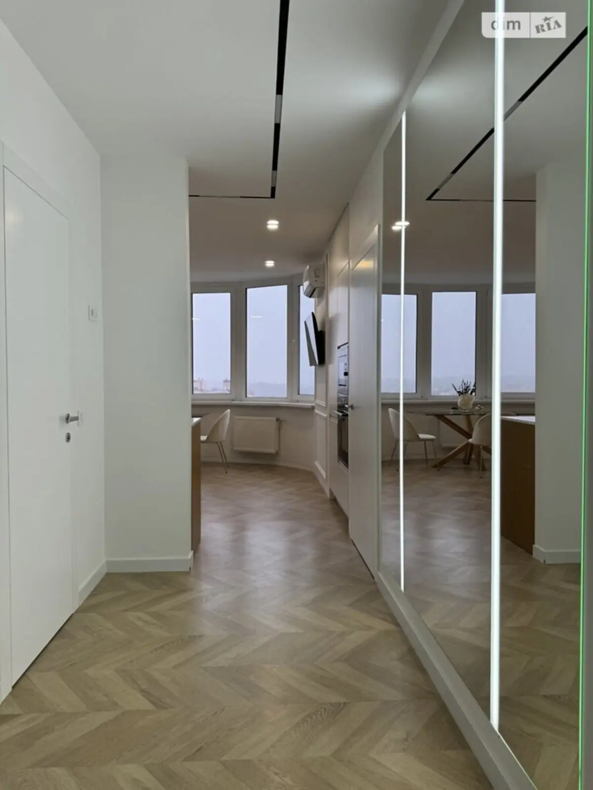 Фото Продаю 3-комнатную квартиру, 93 кв. м, Вышг.ская ул. 45/13 Киев, цена: 300000 $, код 3782