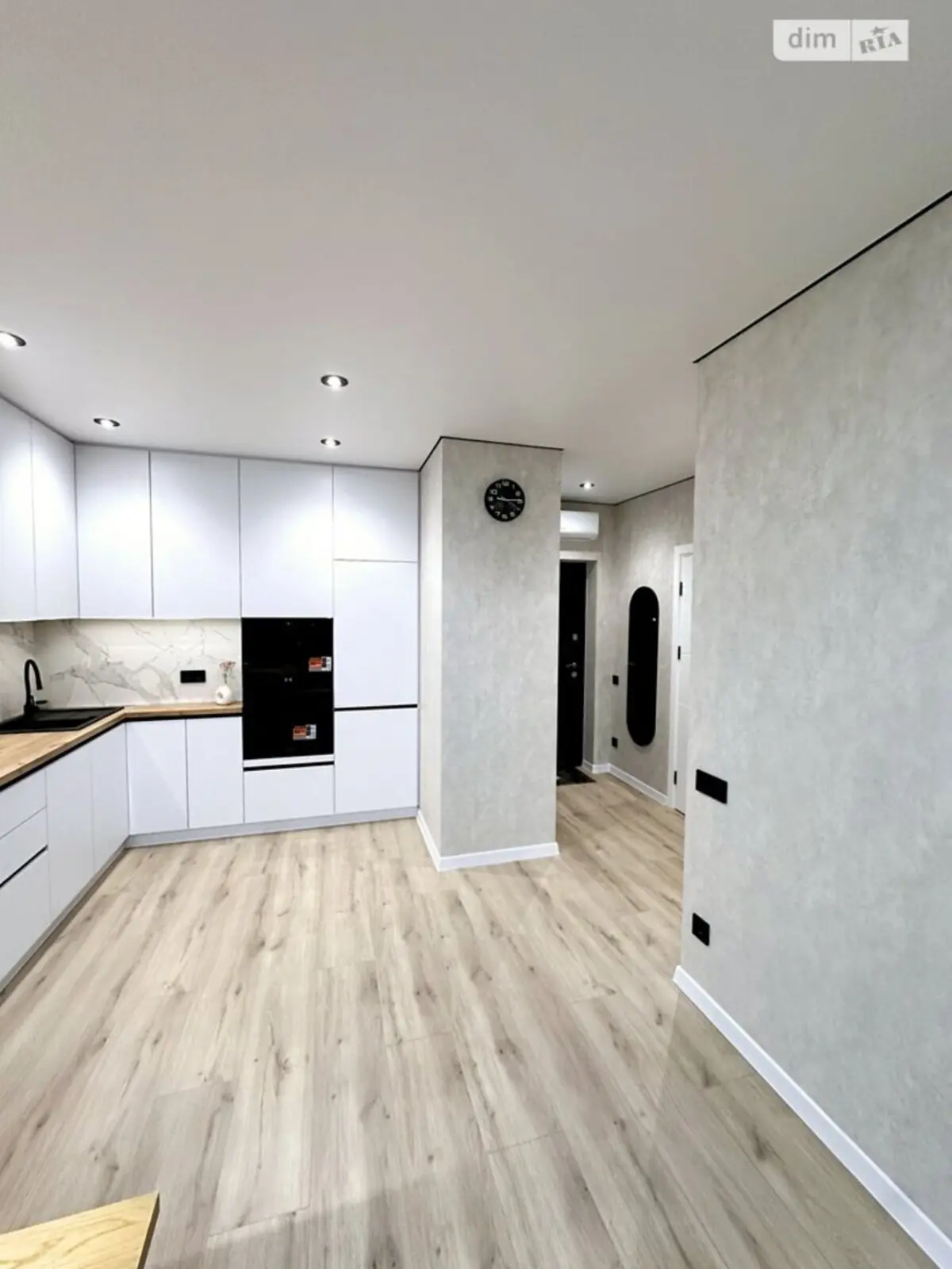 Фото Продаю 1 кімнатну квартиру, 47 кв. м, Родини Крістерів вул.  Київ, ціна: 110000 $, код 3784