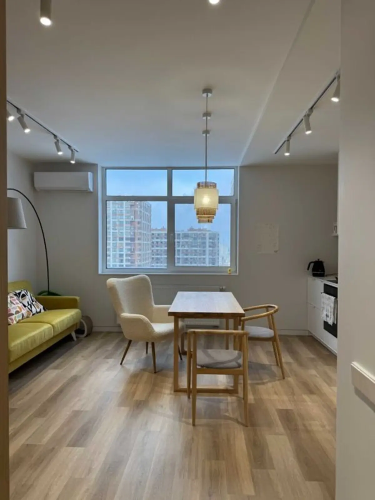 Фото Selling a 2-room apartment, 68 sq.m., Oleksandra Olesya street 4б Kyiv, price: 160000 $, code 3789