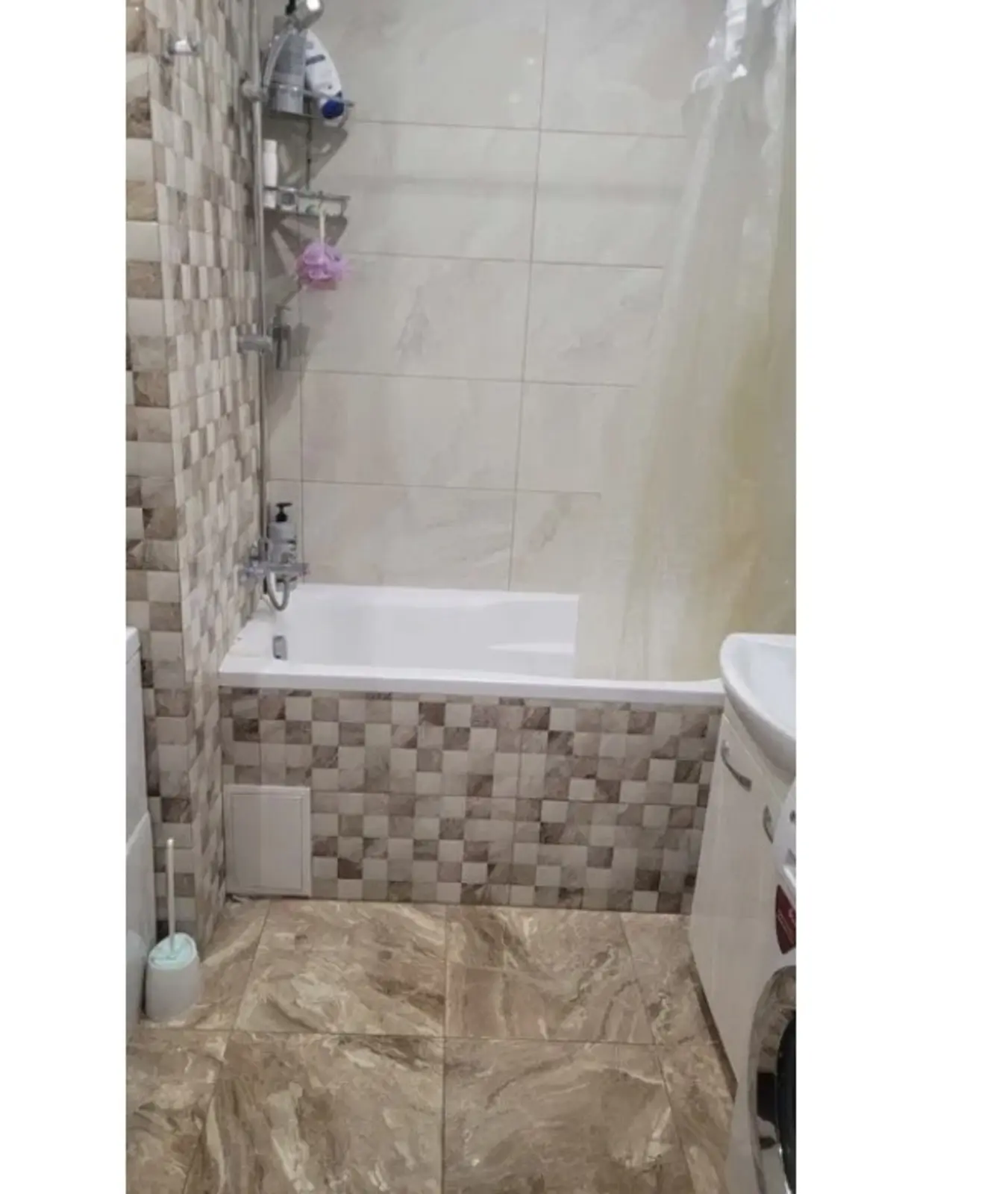 Фото Продаю 1 кімнатну квартиру, 35 кв. м, Богатирська вул. 6а Київ, ціна: 82000 $, код 3793