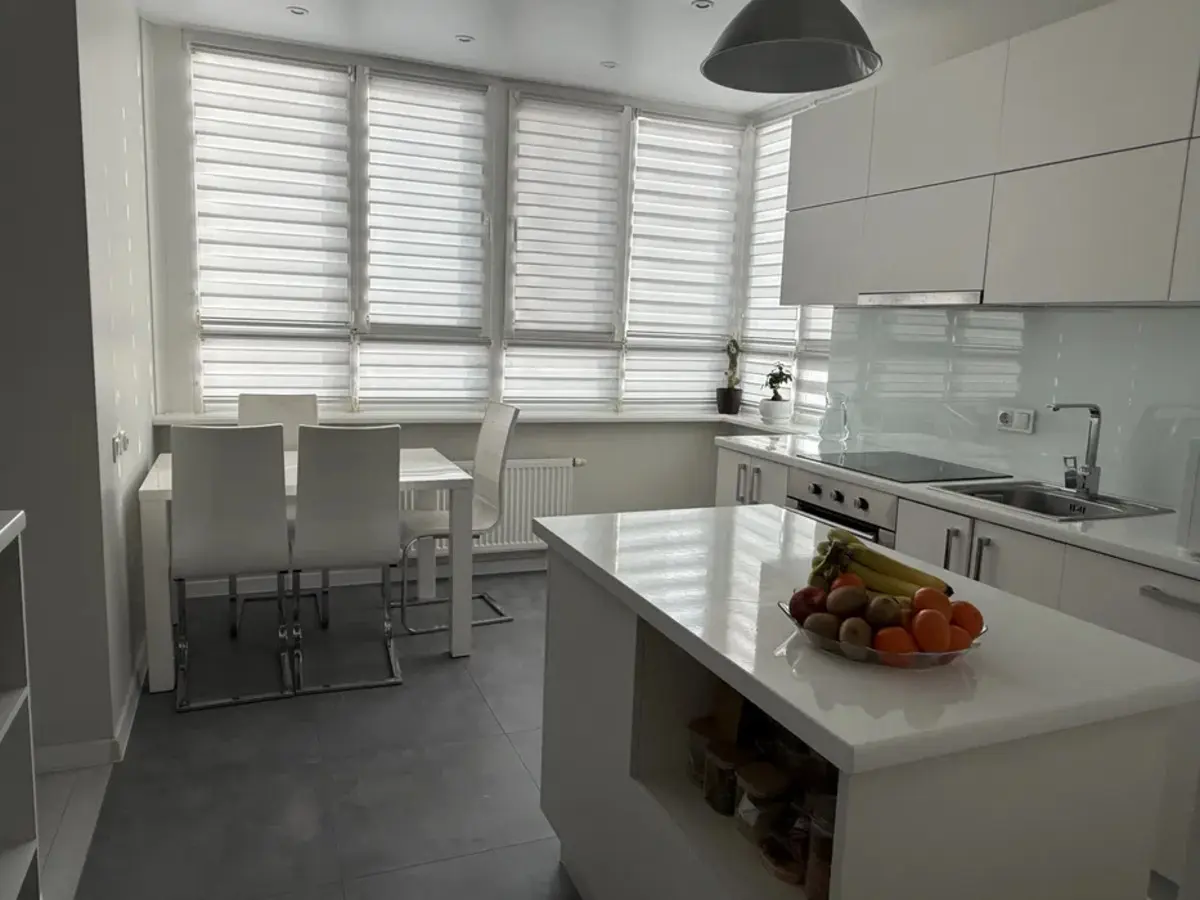 Фото Selling a 1-room apartment, 39 sq.m., Mykhaila Dontsia Street 2а Kyiv, price: 102000 $, code 3795