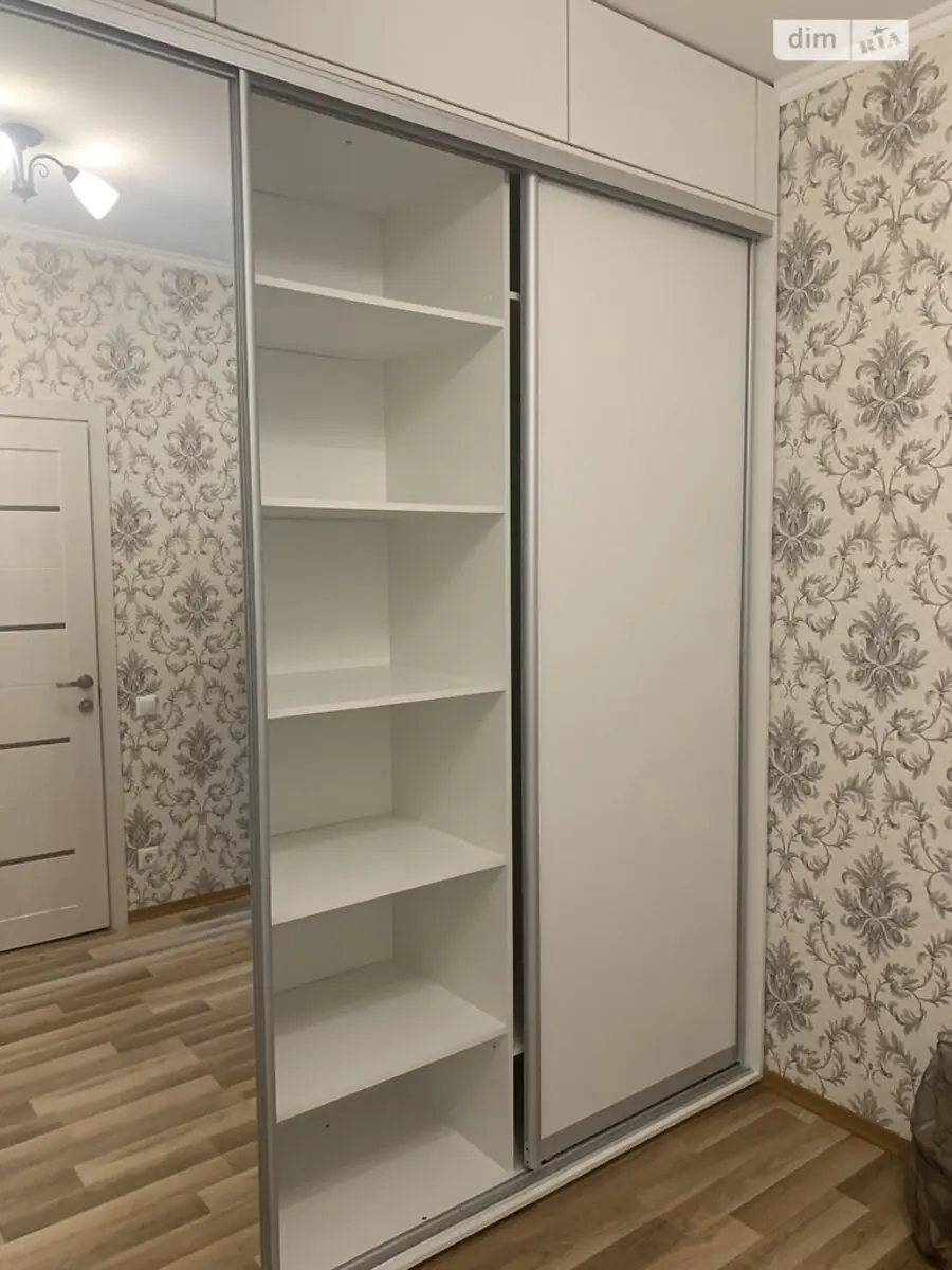 Фото Selling a 1-room apartment, 33 sq.m., Baltiiskyi lane  Kyiv, price: 60000 $, code 3796