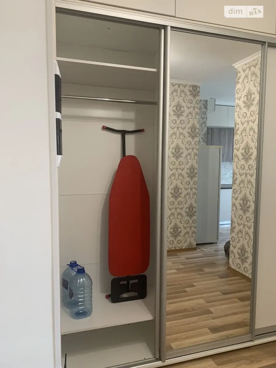 Фото Selling a 1-room apartment, 33 sq.m., Baltiiskyi lane  Kyiv, price: 60000 $, code 3796