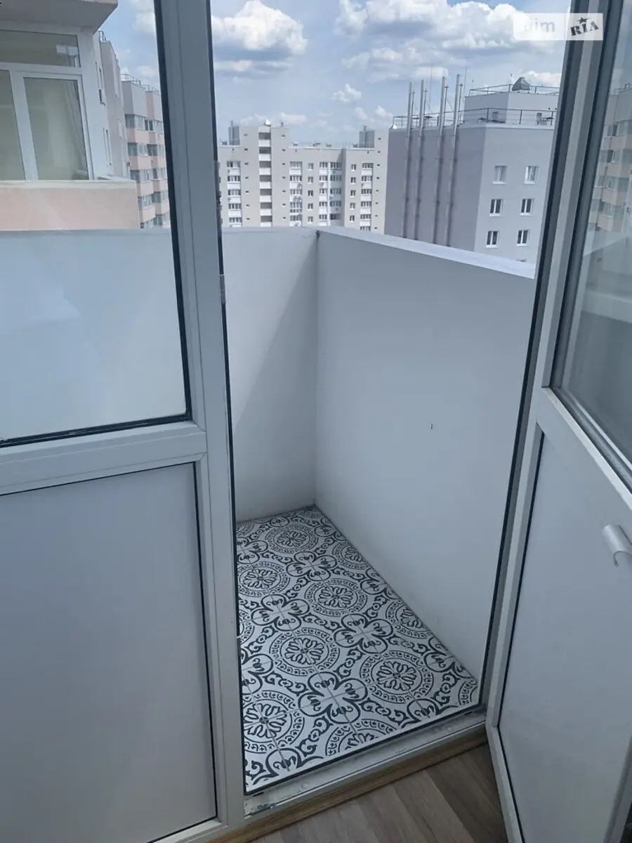 Фото Selling a 1-room apartment, 33 sq.m., Baltiiskyi lane  Kyiv, price: 60000 $, code 3796