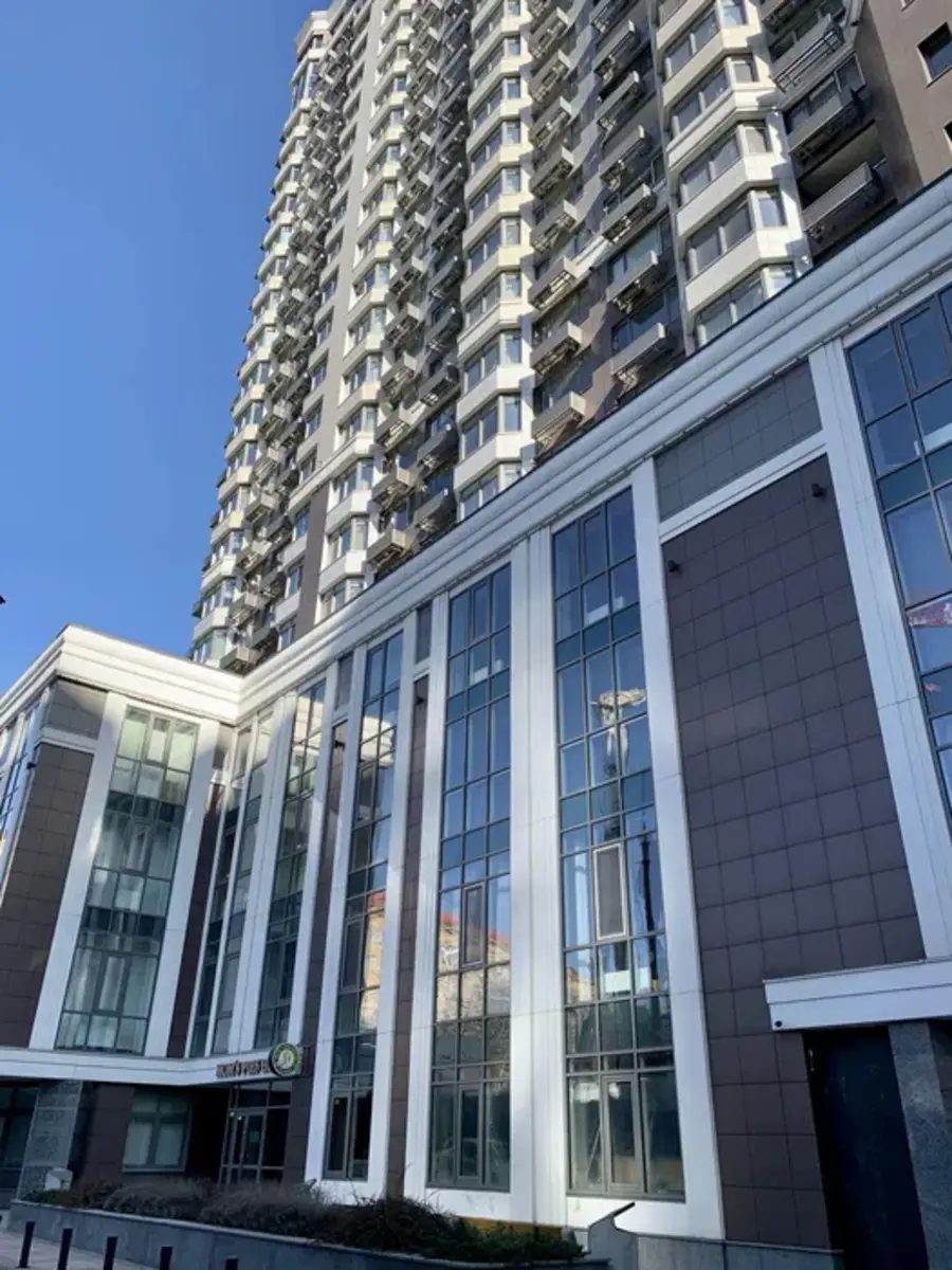 Фото Selling a 1-room apartment, 75 sq.m., Yevhena Konovaltsia Street (Schorsa Street) 34А Kyiv, price: 238000 $, code 3799