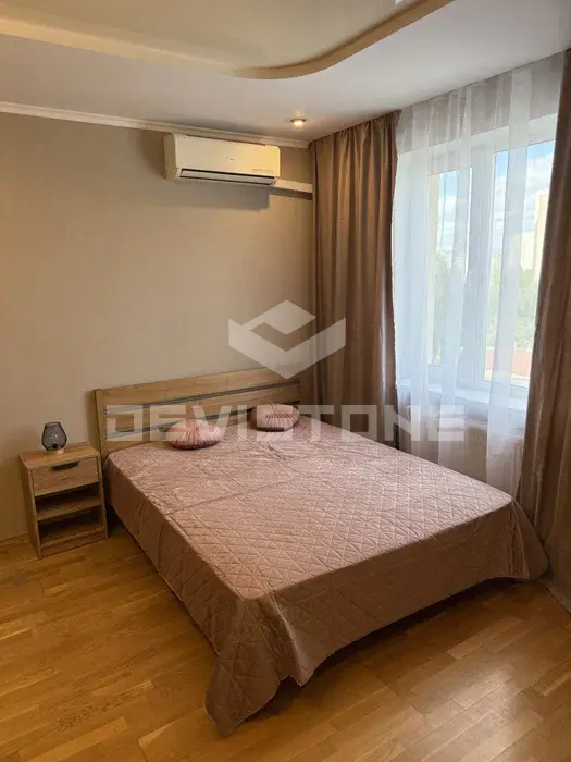 Фото Зняти 1 кімнатну квартиру, Йорданська вул. (Лайоша Гавро)  Київ в довгострокову оренду, ціна: 25000 UAH, код 3808