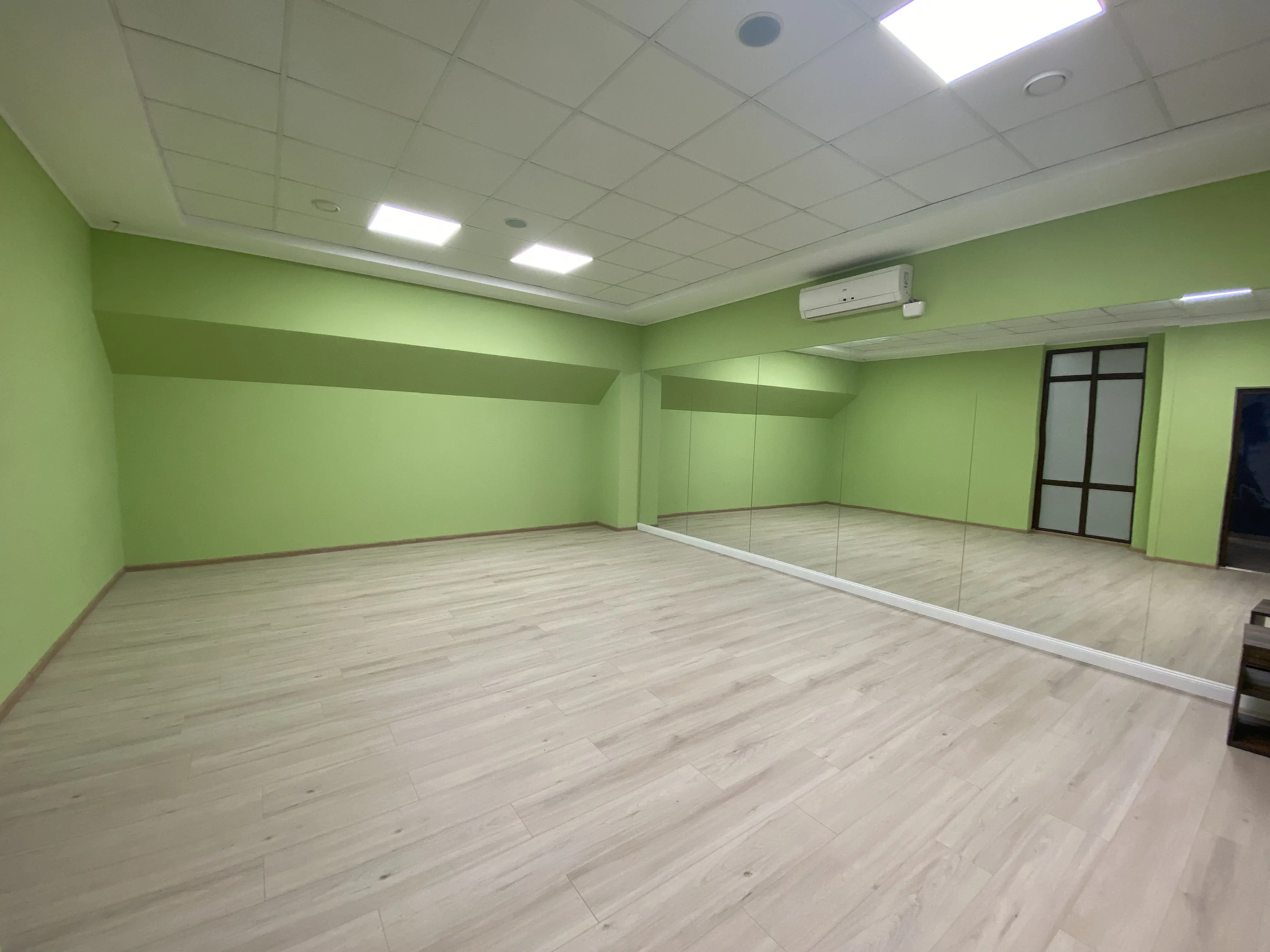 Фото Продаю комерційну нерухомість, 360 кв. м, Гната Хоткевича вул. (Червоногвардійська) 12 Київ, ціна: 220000 $, код 3824