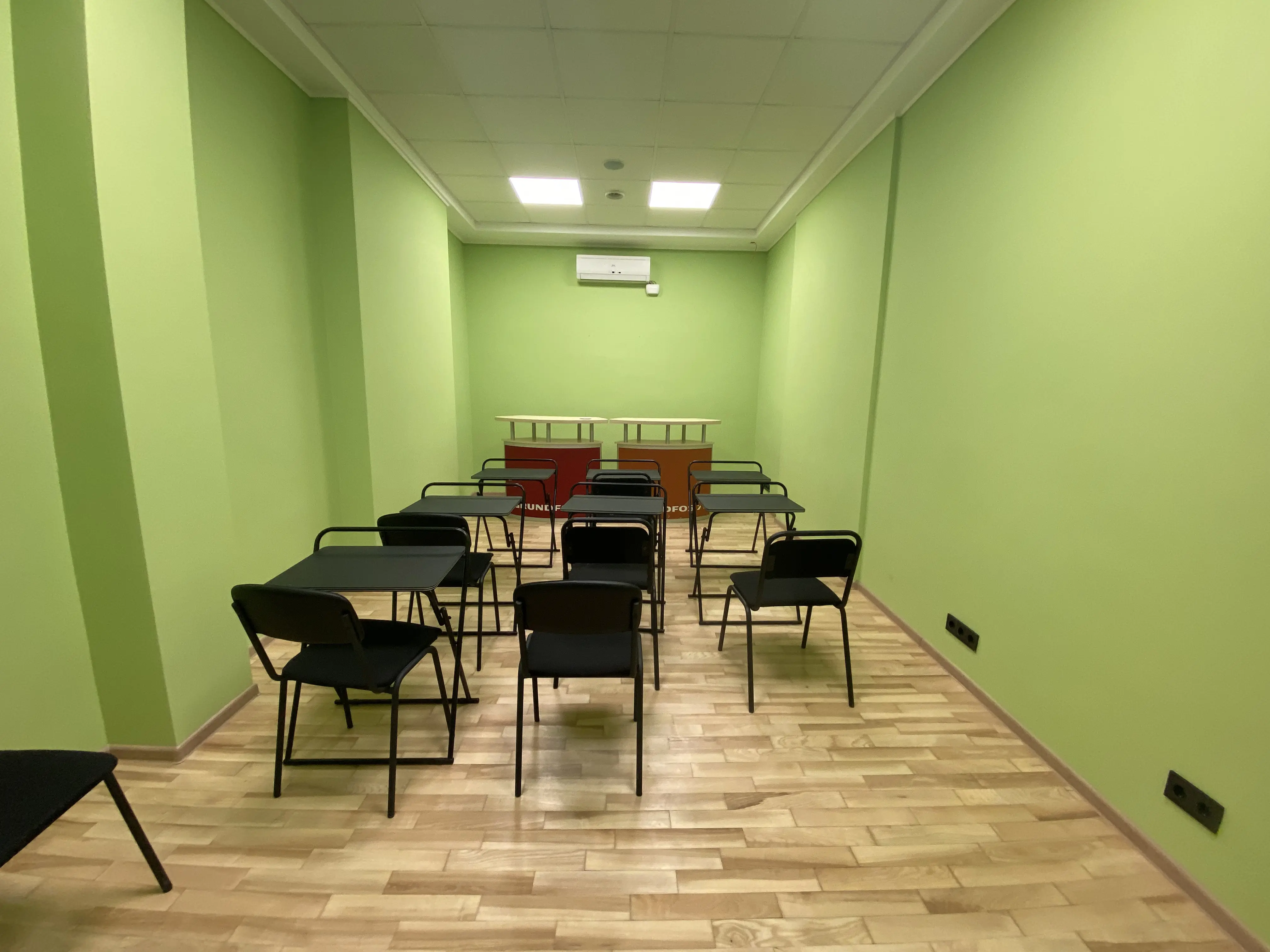 Фото Продаю комерційну нерухомість, 360 кв. м, Гната Хоткевича вул. (Червоногвардійська) 12 Київ, ціна: 220000 $, код 3824