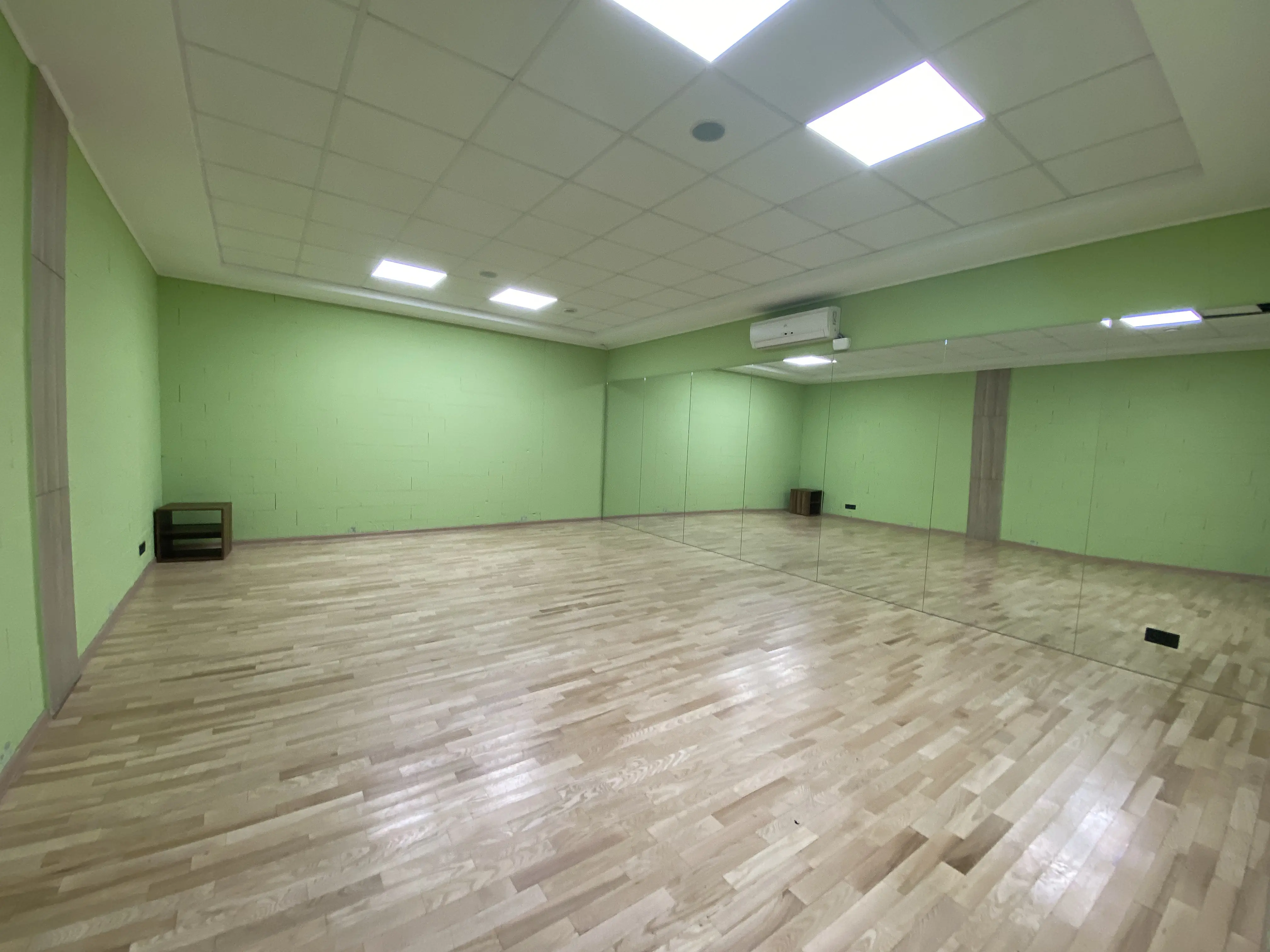 Фото Оренда торгівельної площі, Гната Хоткевича вул. (Червоногвардійська) 12 Київ в довгострокову оренду, ціна: 60000 UAH, код 3825