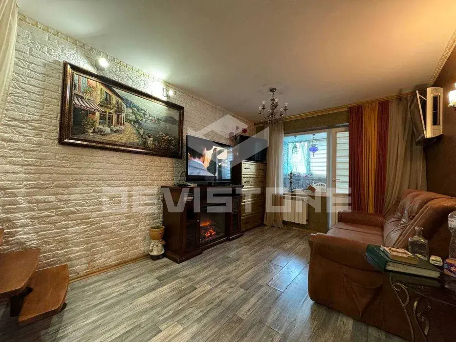 Фото Зняти 2 кімнатну квартиру, Прирічна вул.  Київ в довгострокову оренду, ціна: 21000 UAH, код 3826