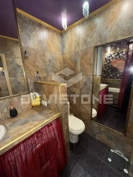 Фото Зняти 2 кімнатну квартиру, Прирічна вул.  Київ в довгострокову оренду, ціна: 21000 UAH, код 3826