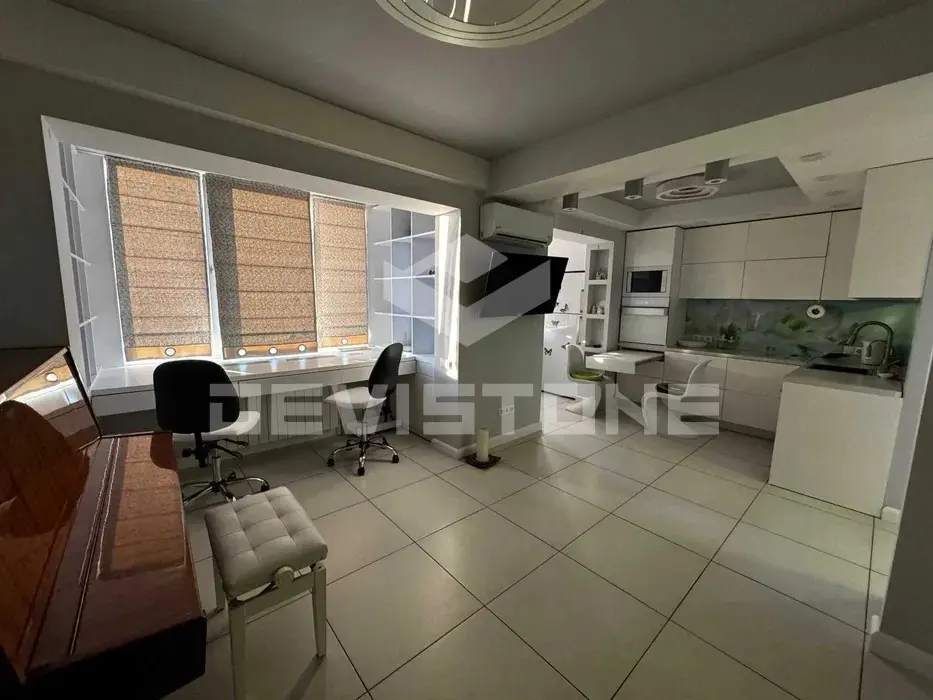 Фото Зняти 1 кімнатну квартиру, Оболонський просп. 31 Київ в довгострокову оренду, ціна: 500 $, код 3838