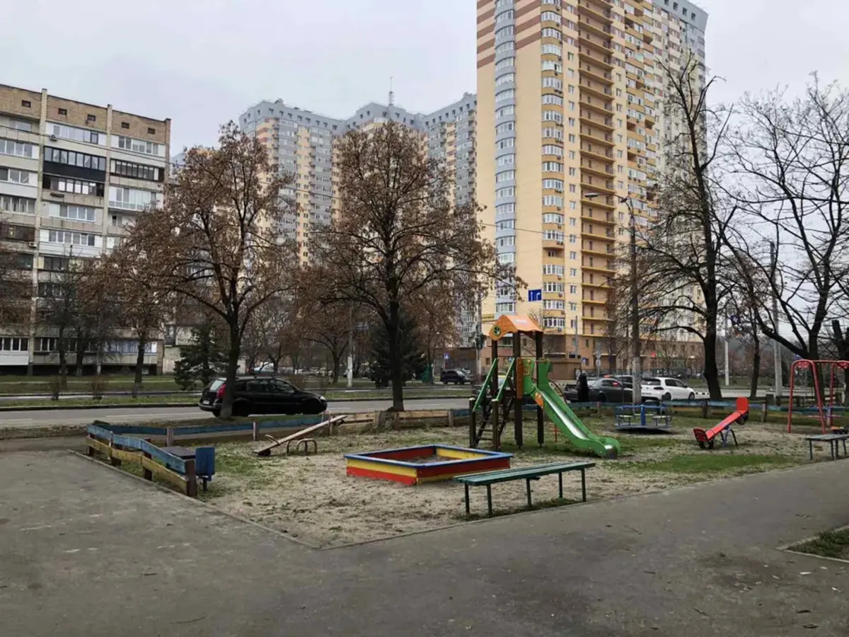 Фото Продаю 1 кімнатну квартиру, 39 кв. м, Маршала Рокосовського просп. 10 Київ, ціна: 42500 $, код 3842
