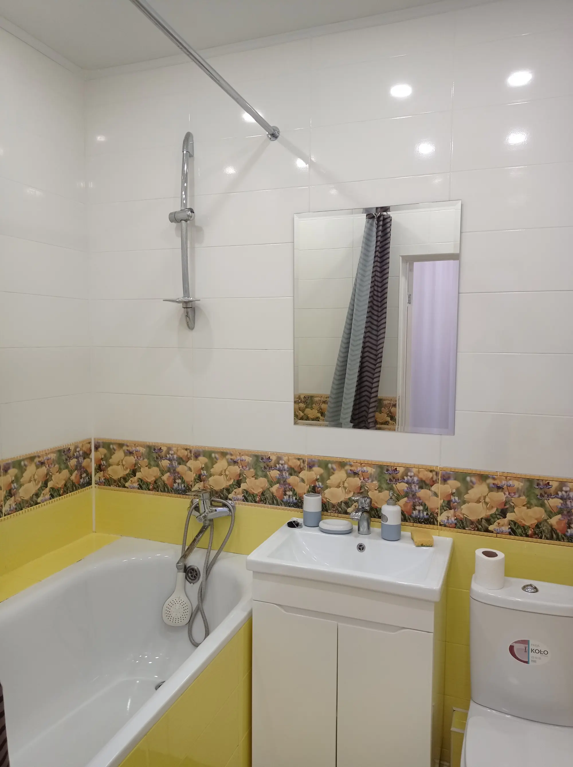 Фото Rent a 2-room apartment, Revutskoho Street 40В Kyiv for long-term rent, price: 14000 UAH, code 3858