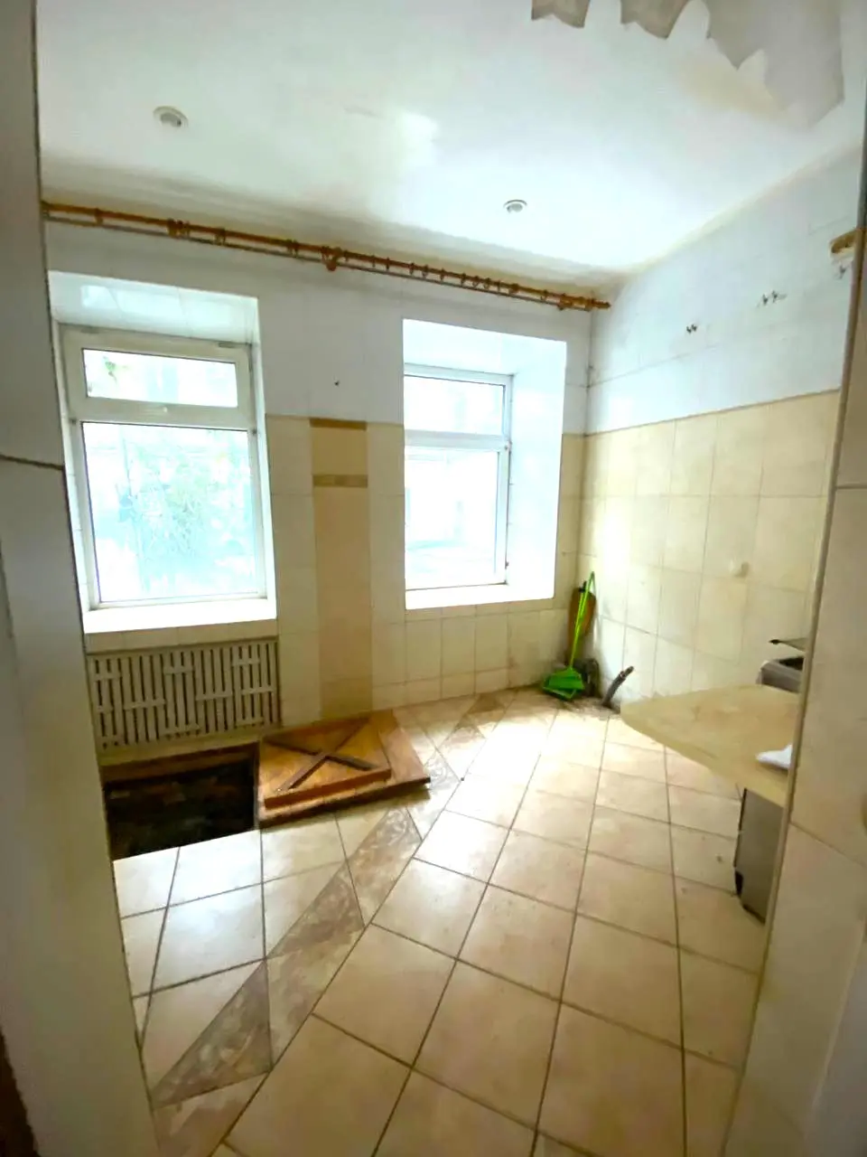 Фото Selling a 4-room apartment, 127.7 sq.m., Nizhynska Street 18 Odesa, price: 52500 $, code 3866