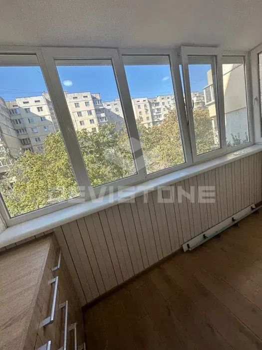 Фото Зняти 2 кімнатну квартиру, Приозерна вул.  Київ в довгострокову оренду, ціна: 21000 UAH, код 3879