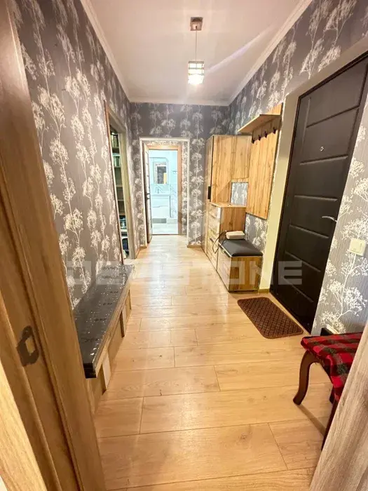 Фото Зняти 2 кімнатну квартиру, Приозерна вул.  Київ в довгострокову оренду, ціна: 21000 UAH, код 3879