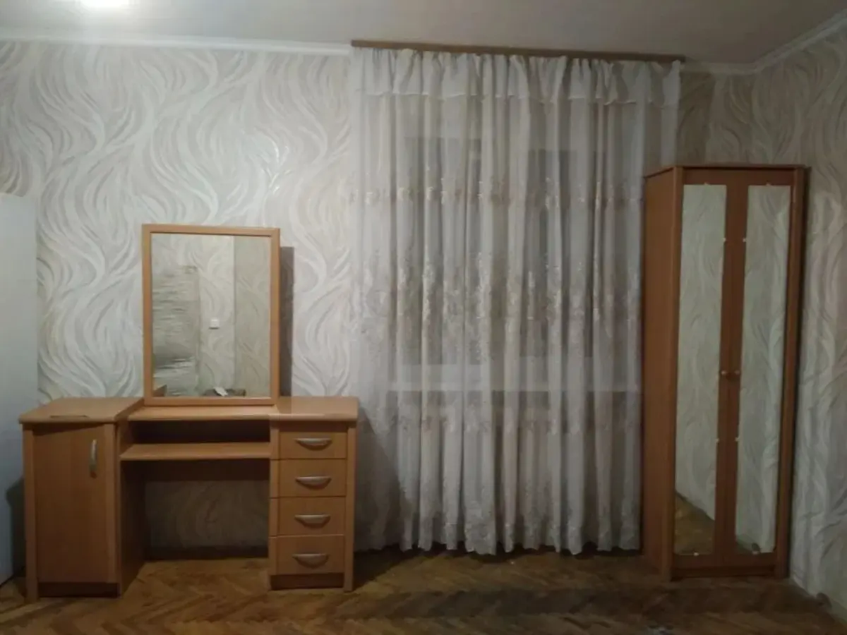 Фото Продаю 1 кімнатну квартиру, 33 кв. м, Михайла Донця вул. 14б Київ, ціна: 37500 $, код 3888