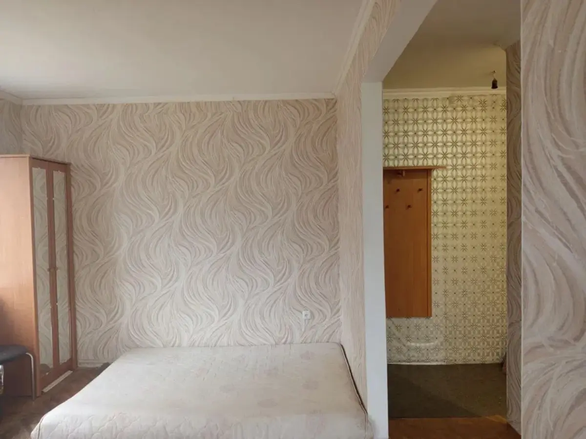 Фото Продаю 1 кімнатну квартиру, 33 кв. м, Михайла Донця вул. 14б Київ, ціна: 37500 $, код 3888