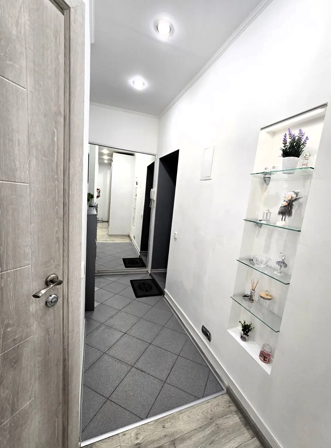 Фото Продаю 1 кімнатну квартиру, 30 кв. м, Набережно-Хрещатицька вул. 35 Київ, ціна: 79900 $, код 3896