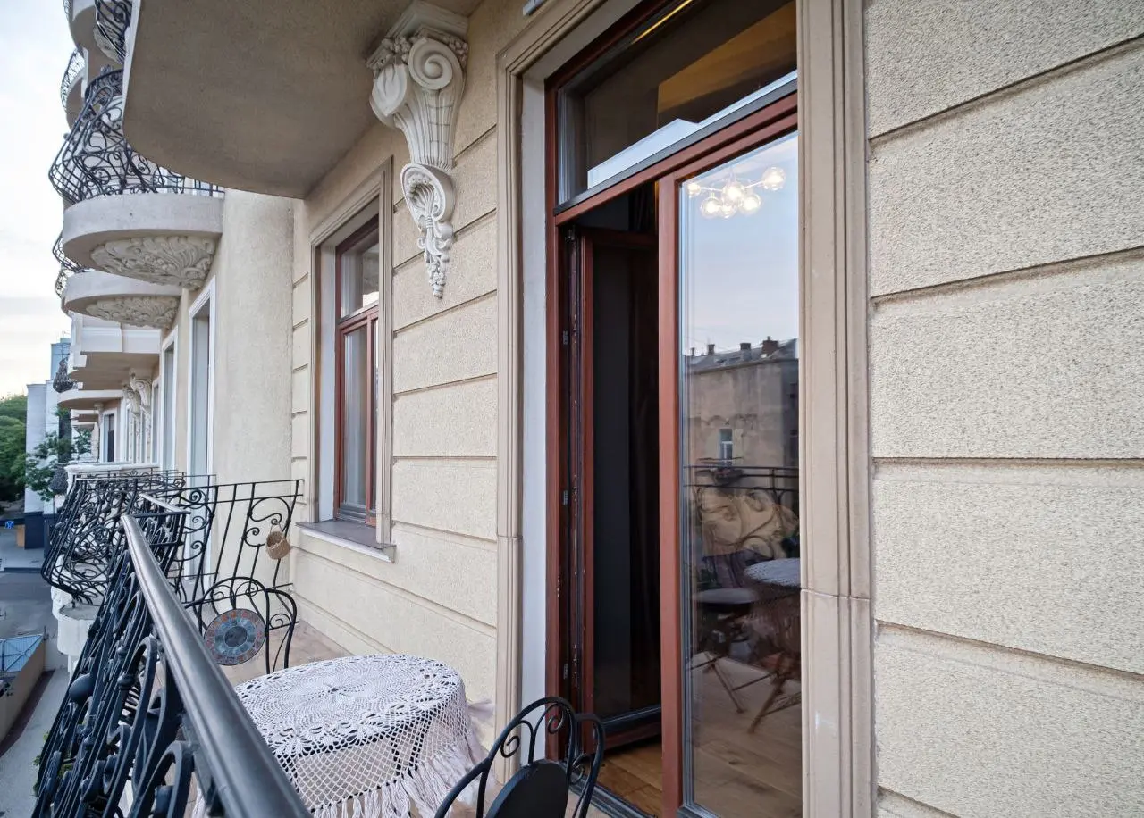 Фото Снять 2-комнатную квартиру, Военный спуск 13 Одесса в долгосрочную аренду, цена: 2700 $, код 3897