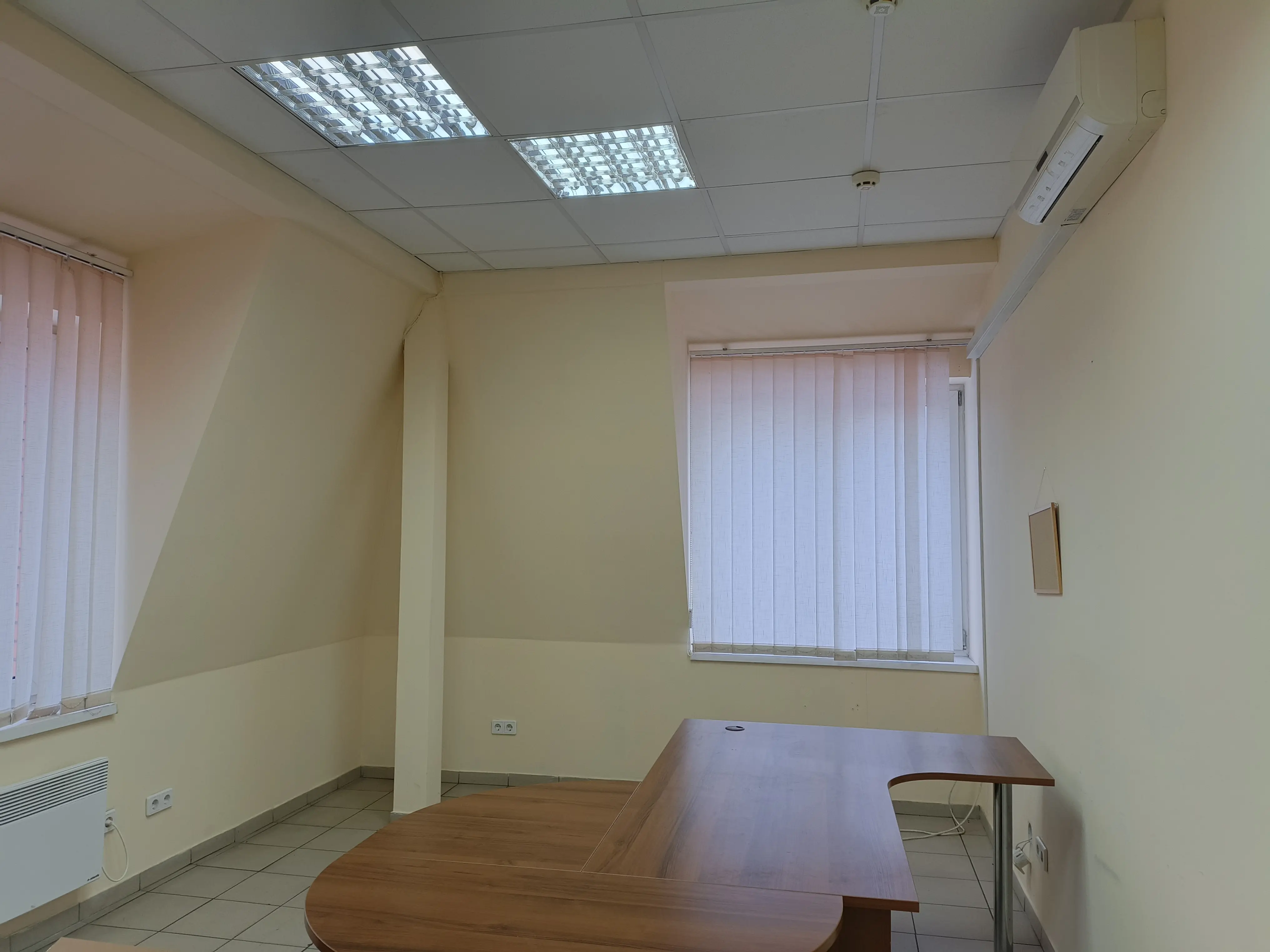 Фото Rent an office, Akademika Tupolieva Street  Kyiv for long-term rent, price: 16200 UAH, code 3898