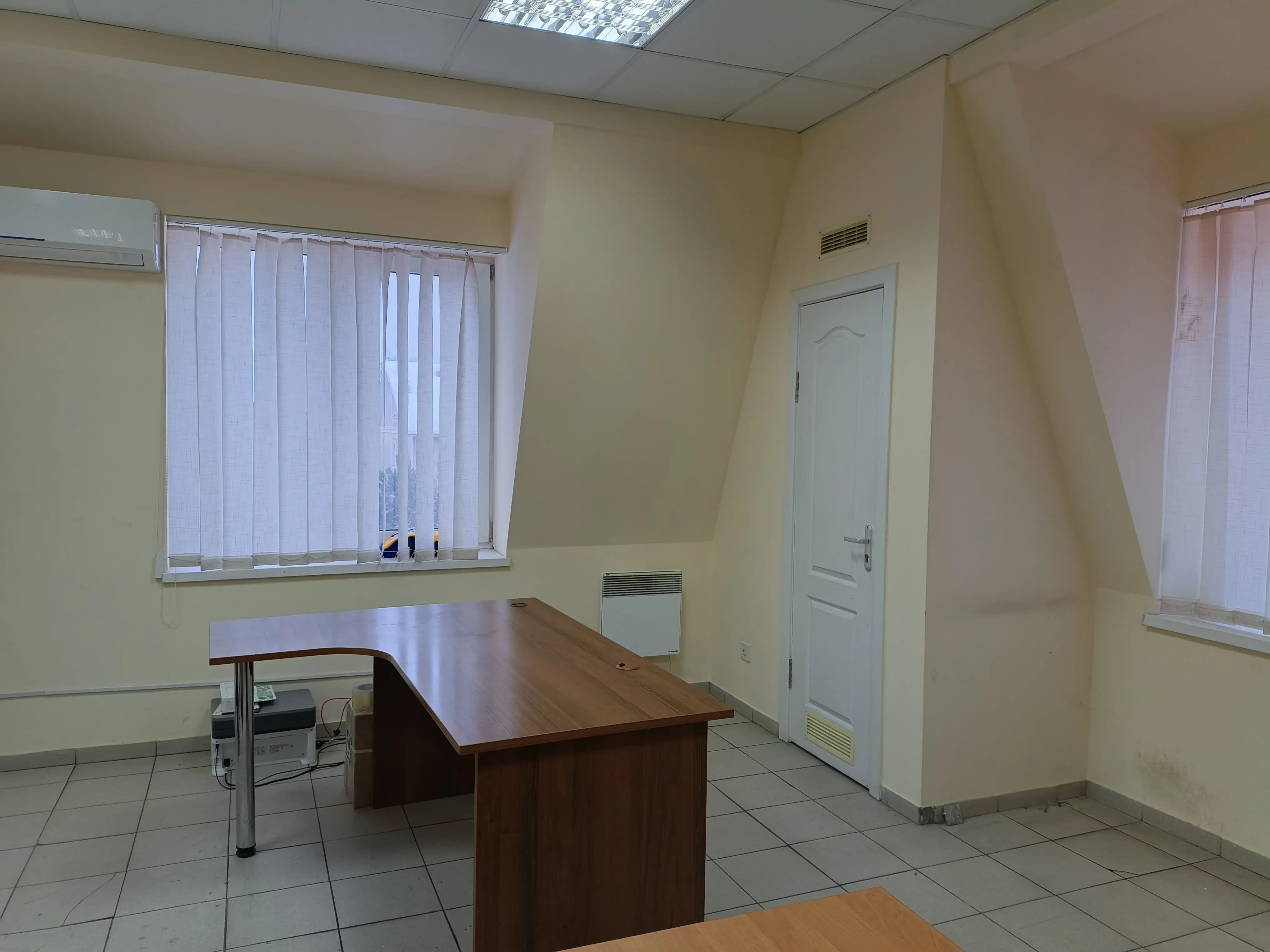 Фото Rent an office, Akademika Tupolieva Street  Kyiv for long-term rent, price: 16200 UAH, code 3898