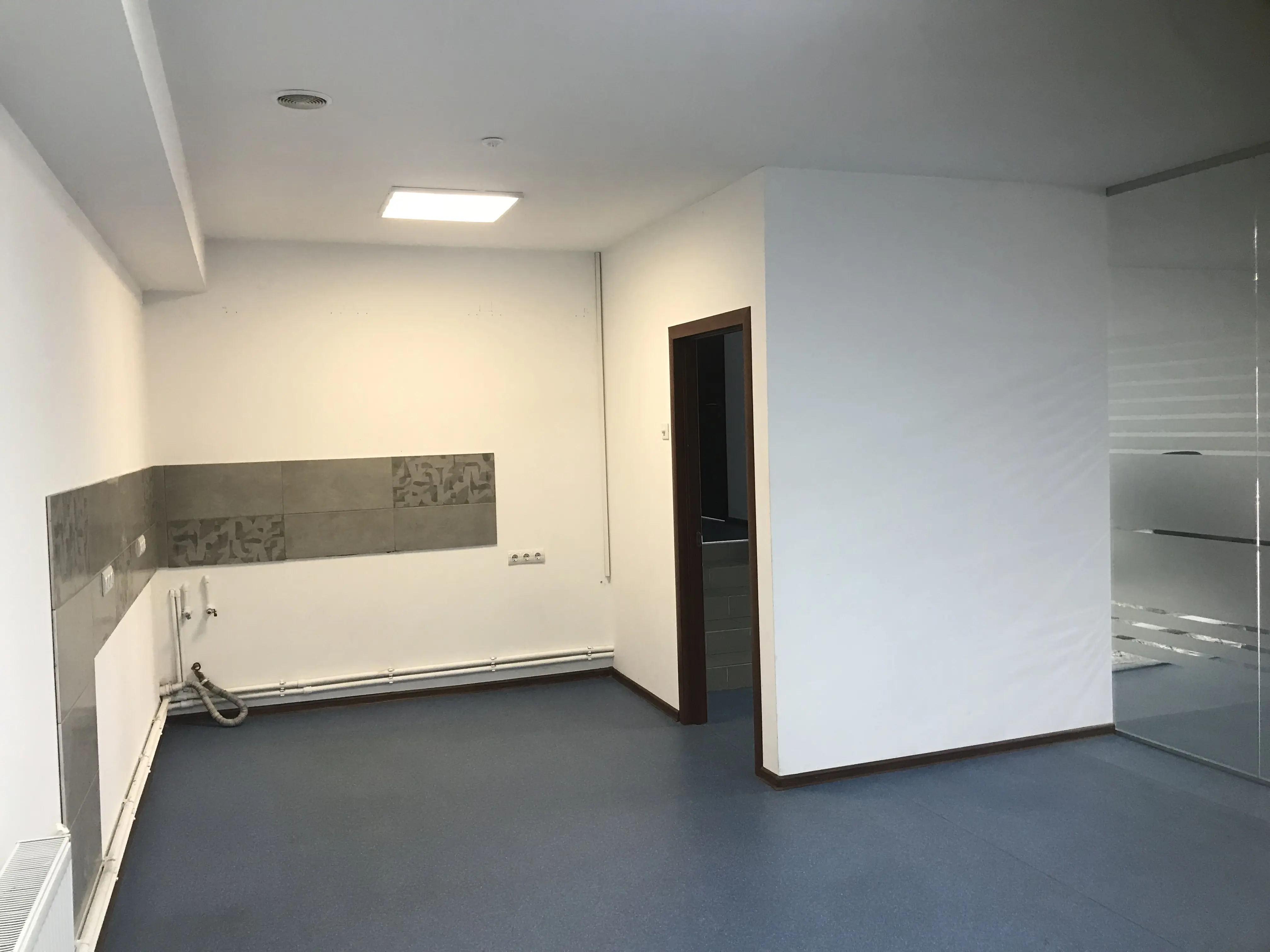 Фото Арендовать офис, Академика Туполева ул.  Киев в долгосрочную аренду, цена: 200 UAH, код 3901