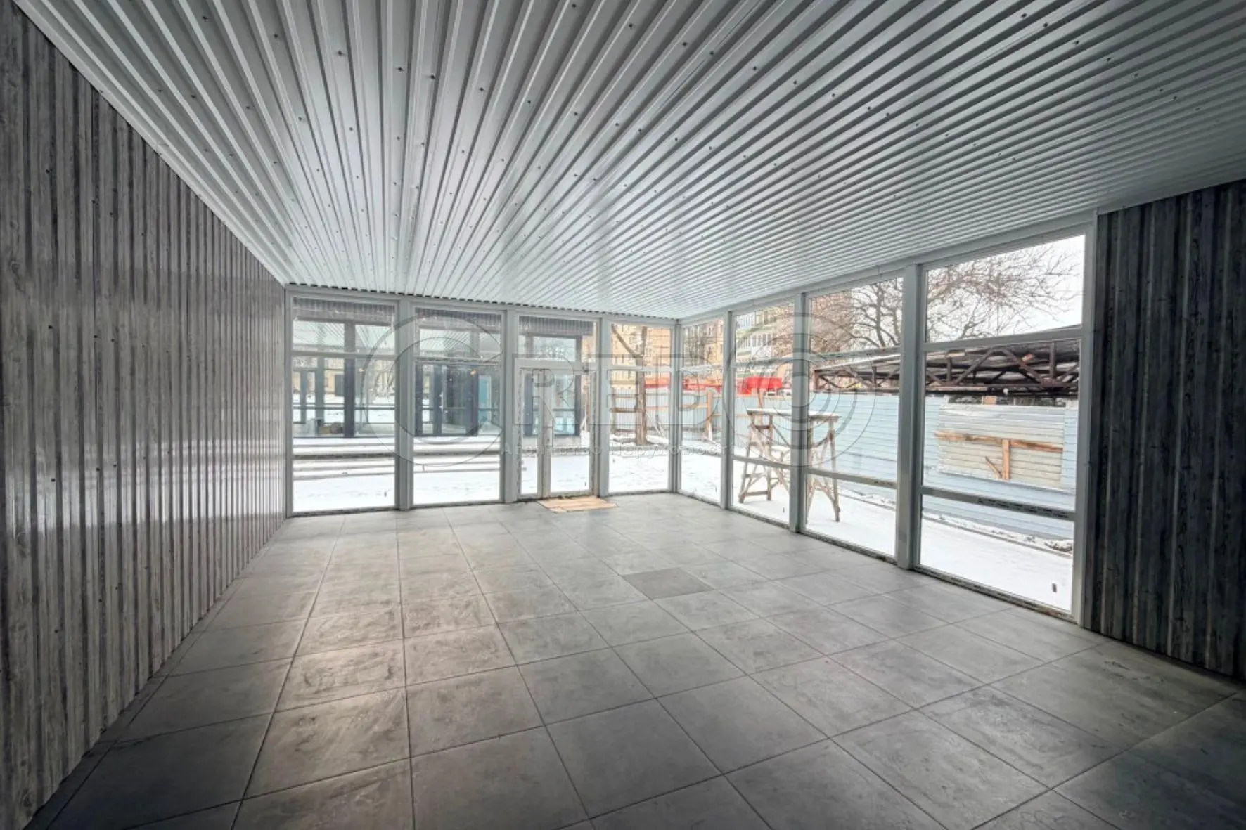 Фото Арендовать торговую площадь, Солнечная ул.  Кривой Рог в долгосрочную аренду, цена: 600 UAH, код 3917