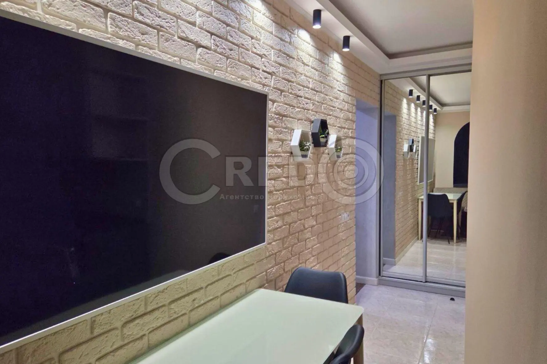 Фото Зняти 2 кімнатну квартиру, Зарічна вул.  Кривий Ріг в довгострокову оренду, ціна: 12000 UAH, код 3920