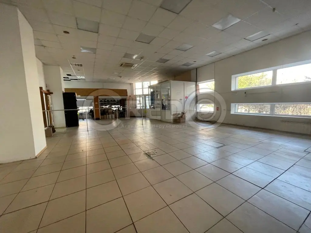 Фото Оренда торгівельної площі, Незалежності України вул.  Кривий Ріг в довгострокову оренду, ціна: 200 UAH, код 3921