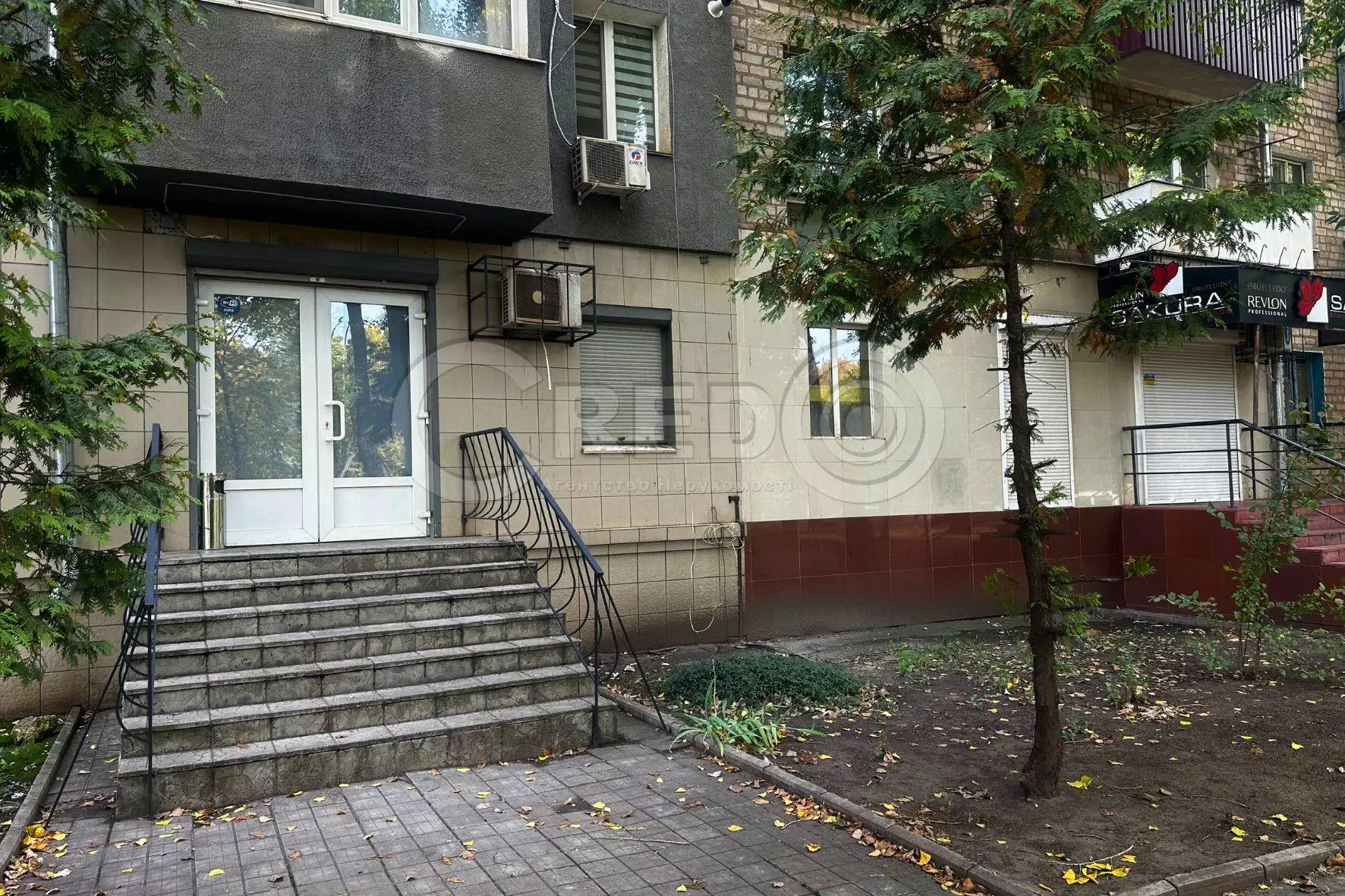 Фото Оренда торгівельної площі, Металургів просп.  Кривий Ріг в довгострокову оренду, ціна: 15000 UAH, код 3924