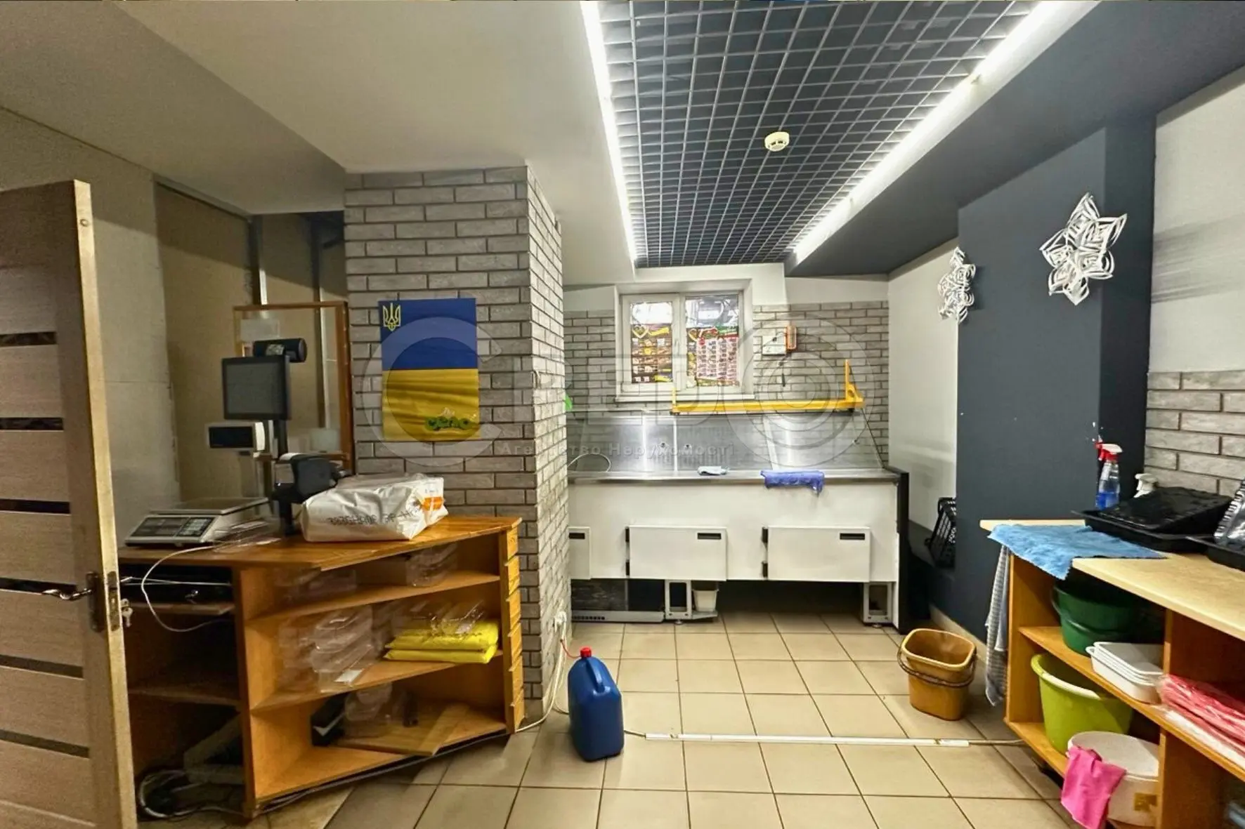 Фото Оренда торгівельної площі, Гагаріна просп.  Кривий Ріг в довгострокову оренду, ціна: 30000 UAH, код 3925