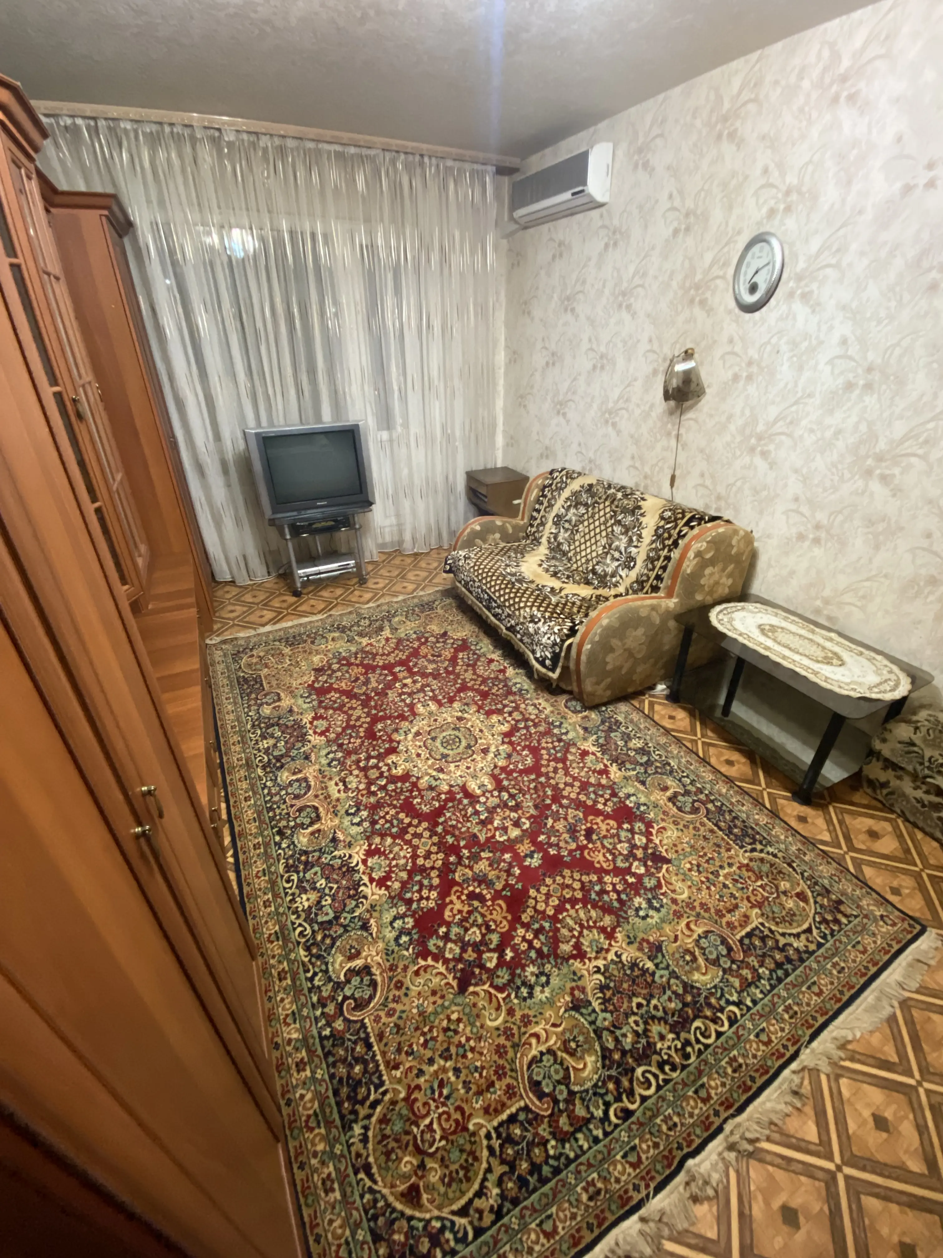 Фото Зняти 1 кімнатну квартиру, Академіка Заболотного вул. 48 Київ в довгострокову оренду, ціна: 14000 UAH, код 3933